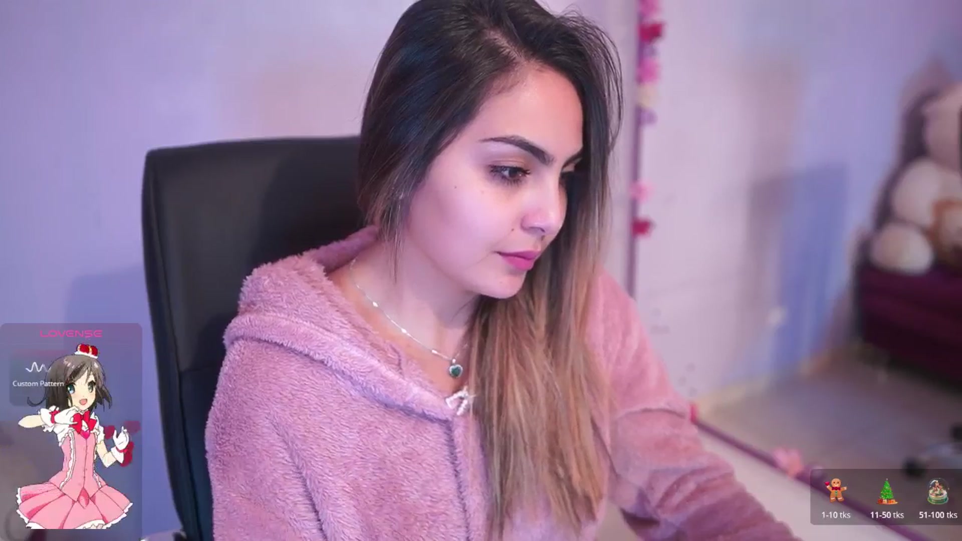 Gallery image thumbnail from CARMENVILLA1's myfreecams stream on, 12/18/2025, 07:21 image 17 of 20
