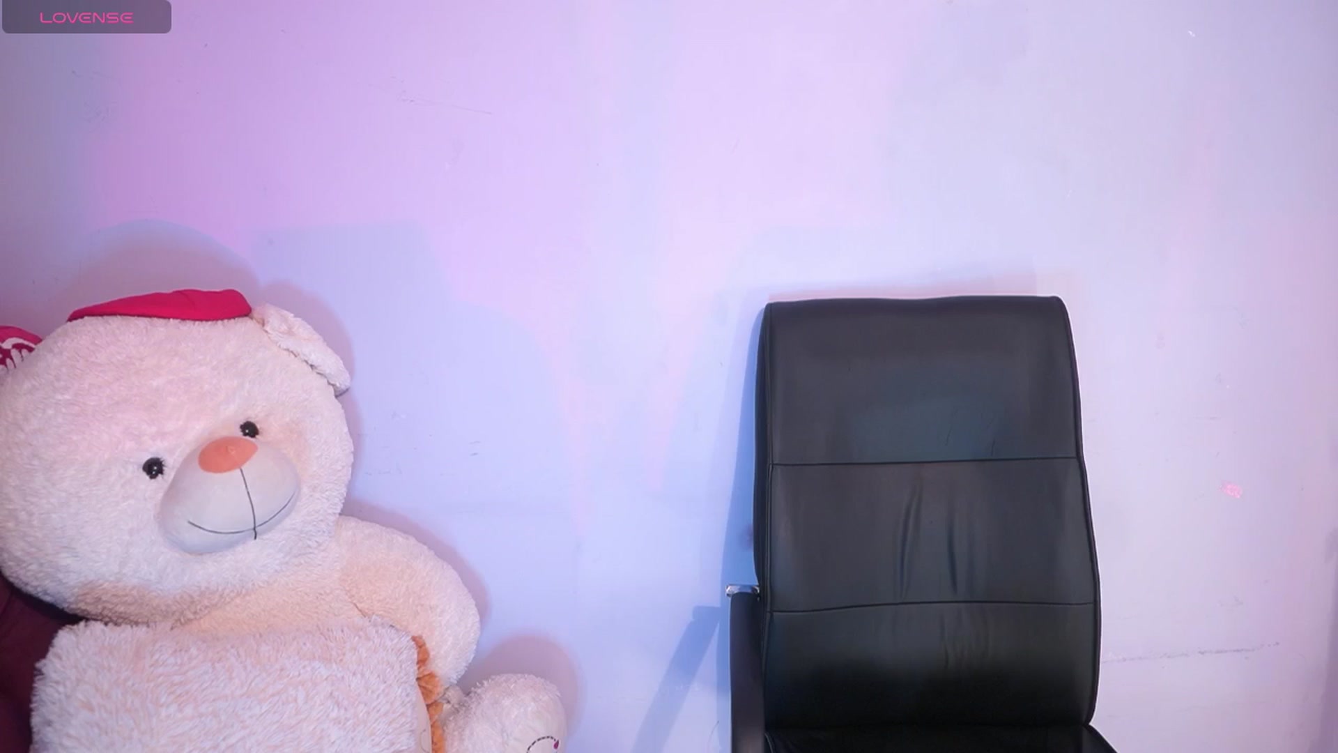 Gallery image thumbnail from CARMENVILLA1's myfreecams stream on, 04/14/2026, 03:27 image 16 of 20