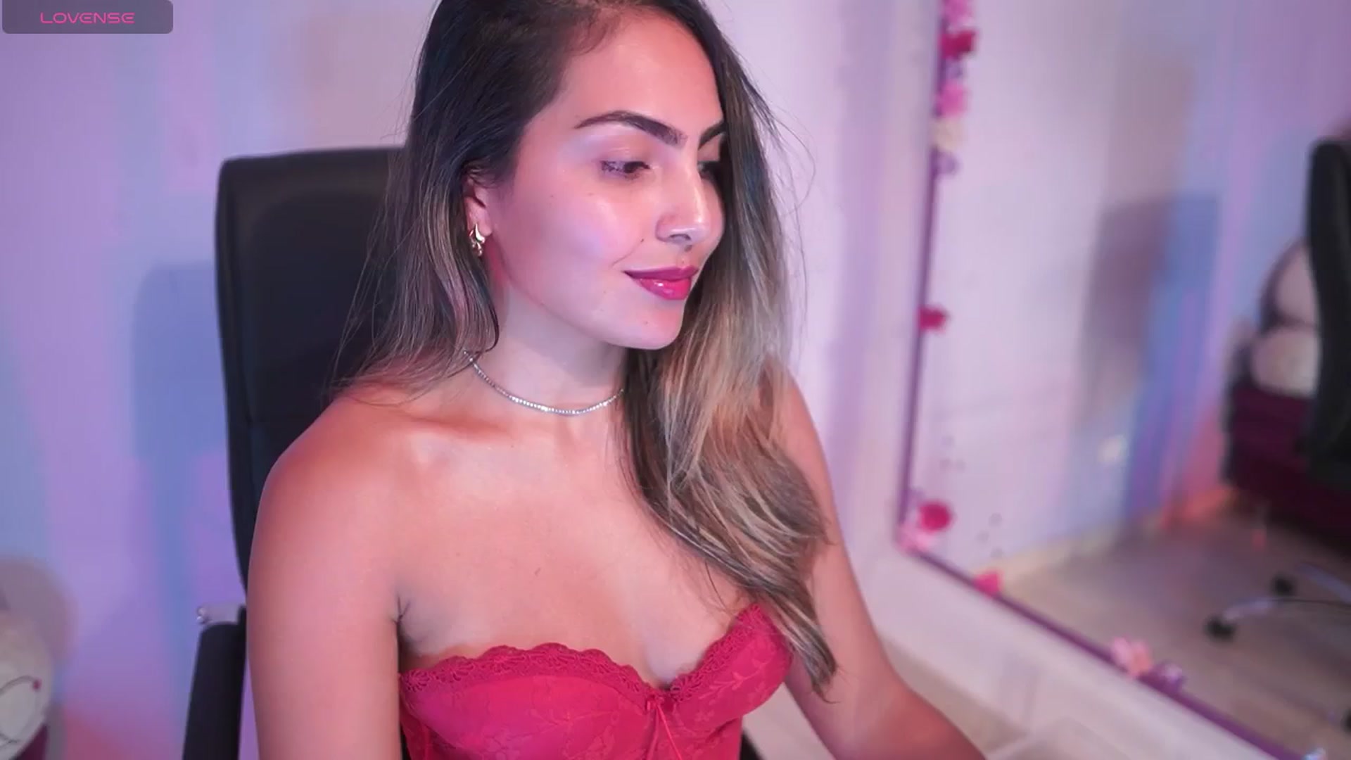 Gallery image thumbnail from CARMENVILLA1's myfreecams stream on, 04/14/2026, 04:44 image 8 of 20