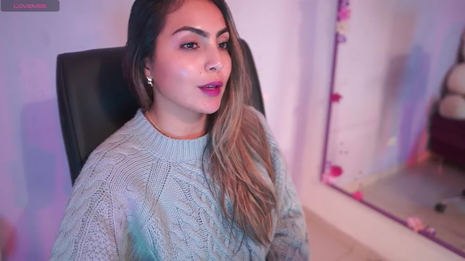 Gallery image thumbnail from CARMENVILLA1's myfreecams stream on, 04/15/2026, 06:07 image 4 of 20