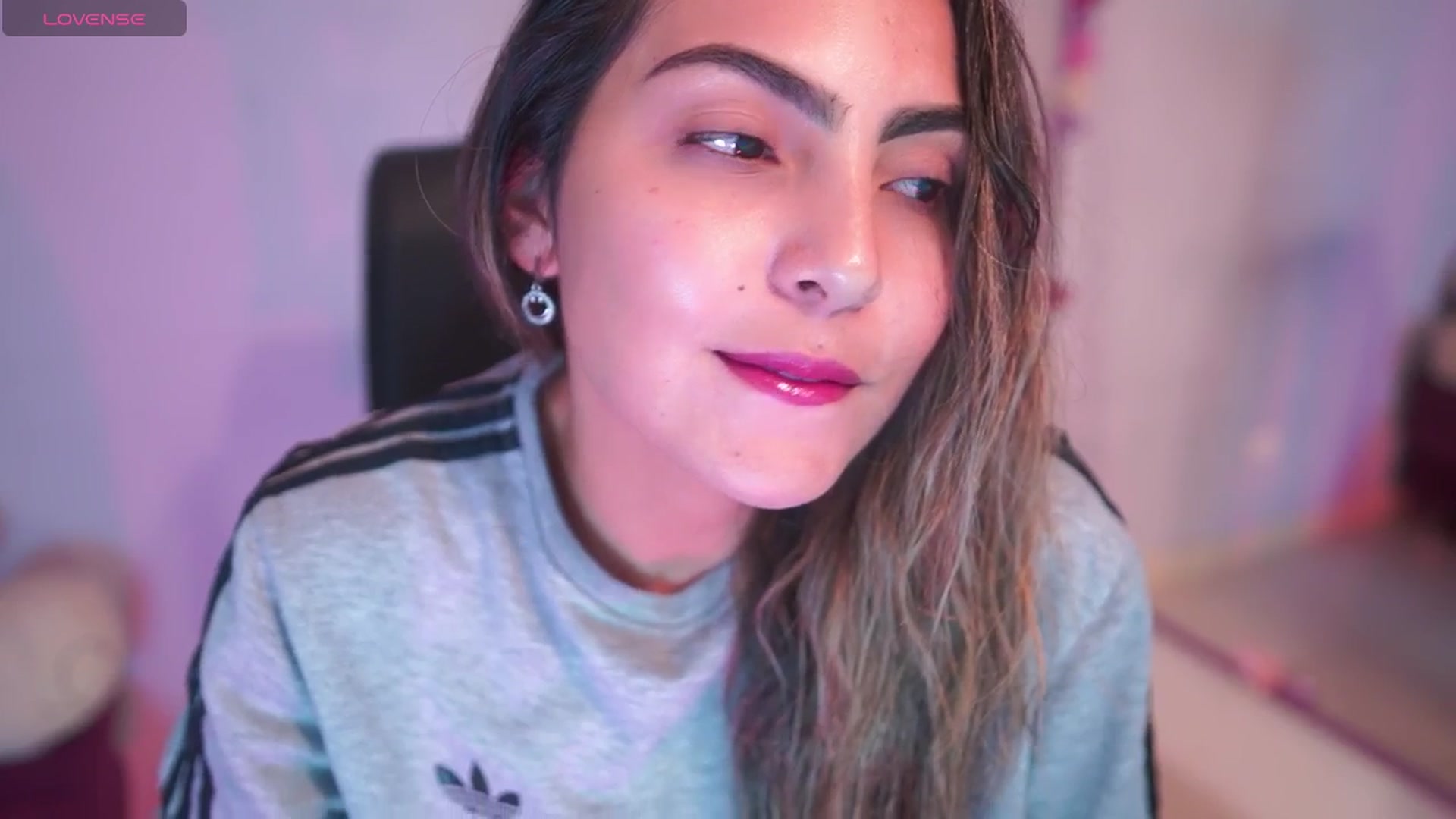 Gallery image thumbnail from CARMENVILLA1's myfreecams stream on, 04/16/2026, 06:16 image 5 of 20