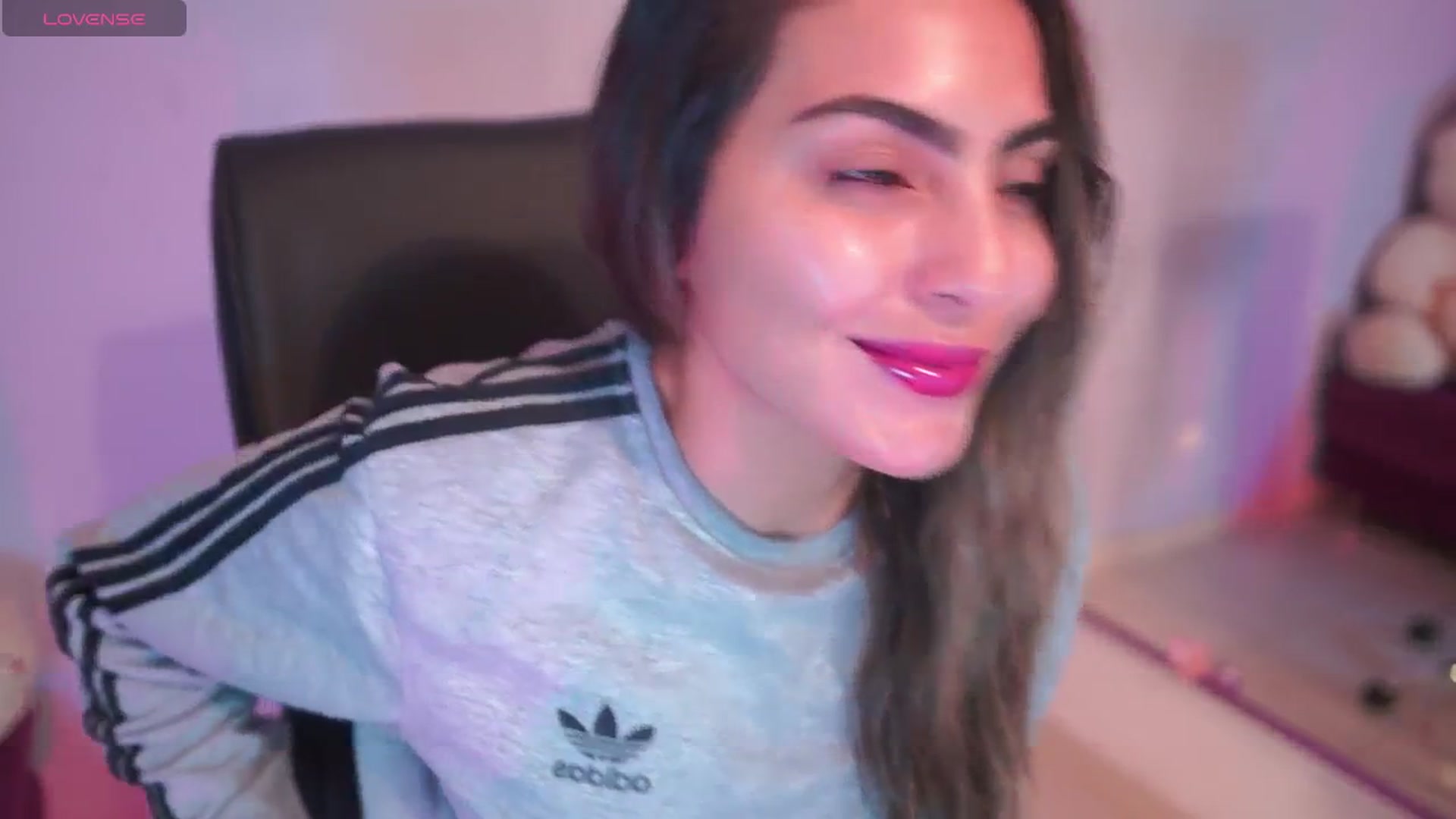 Gallery image thumbnail from CARMENVILLA1's myfreecams stream on, 04/16/2026, 06:16 image 4 of 20