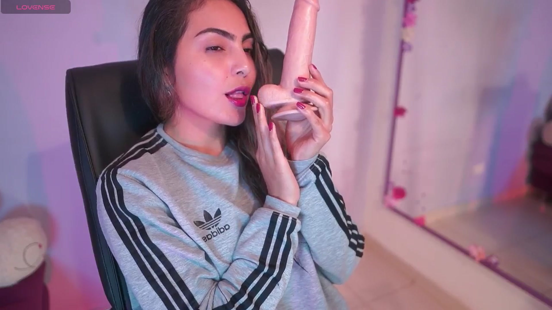 Gallery image thumbnail from CARMENVILLA1's myfreecams stream on, 04/16/2026, 06:16 image 6 of 20