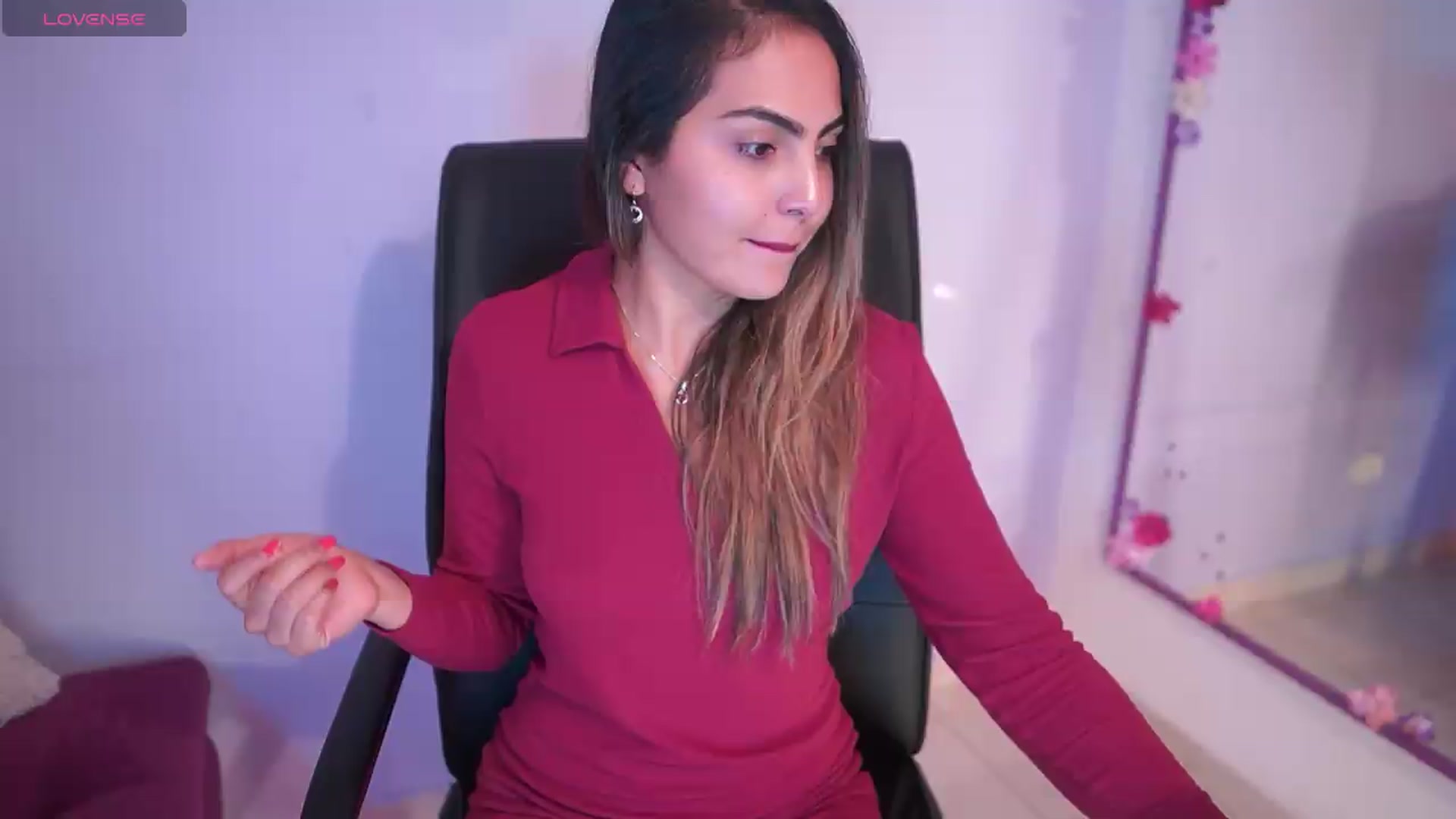 Gallery image thumbnail from CARMENVILLA1's myfreecams stream on, 05/08/2026, 06:27 image 5 of 20