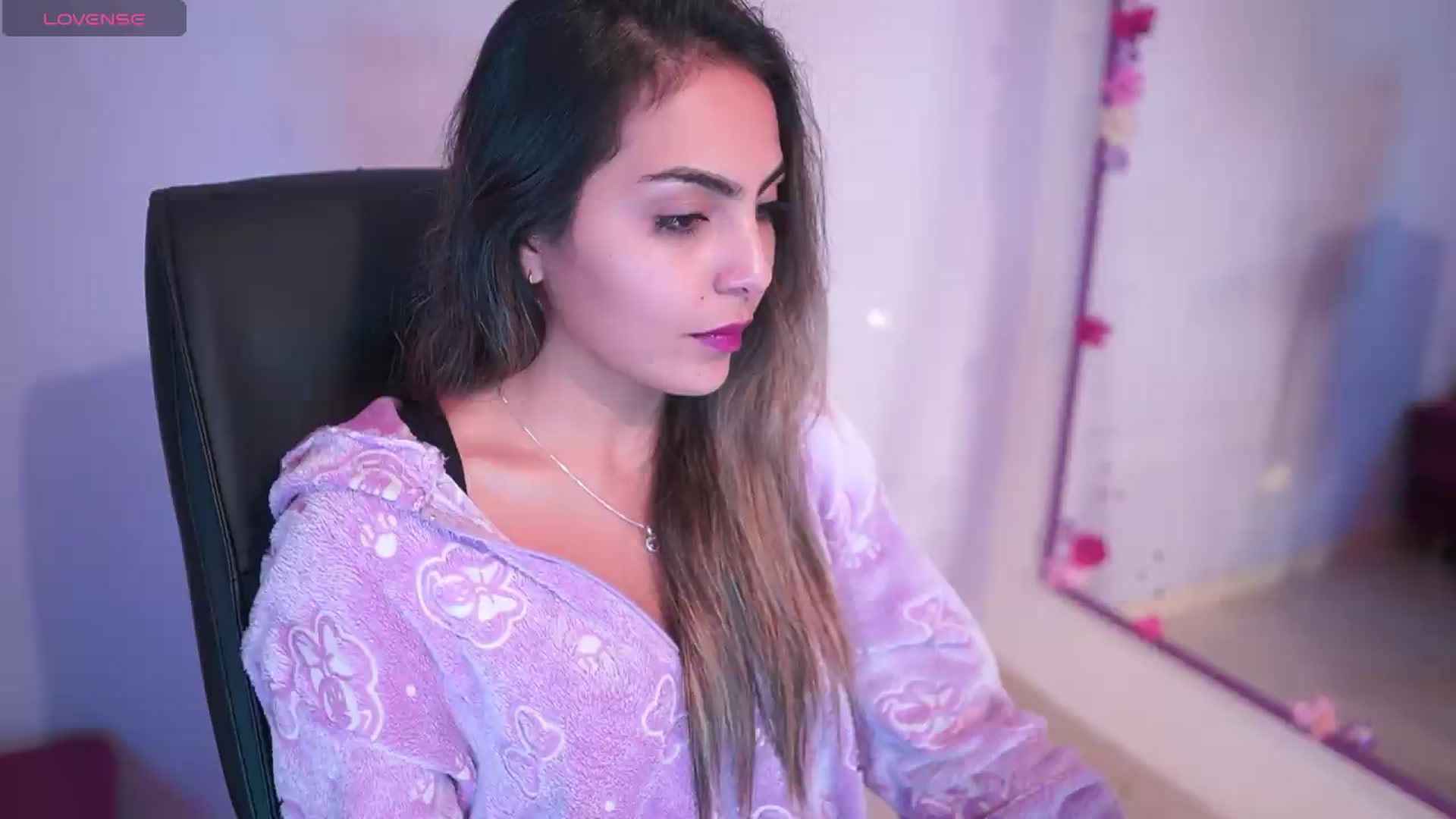 Gallery image thumbnail from CARMENVILLA1's myfreecams stream on, 05/09/2026, 06:04 image 2 of 20