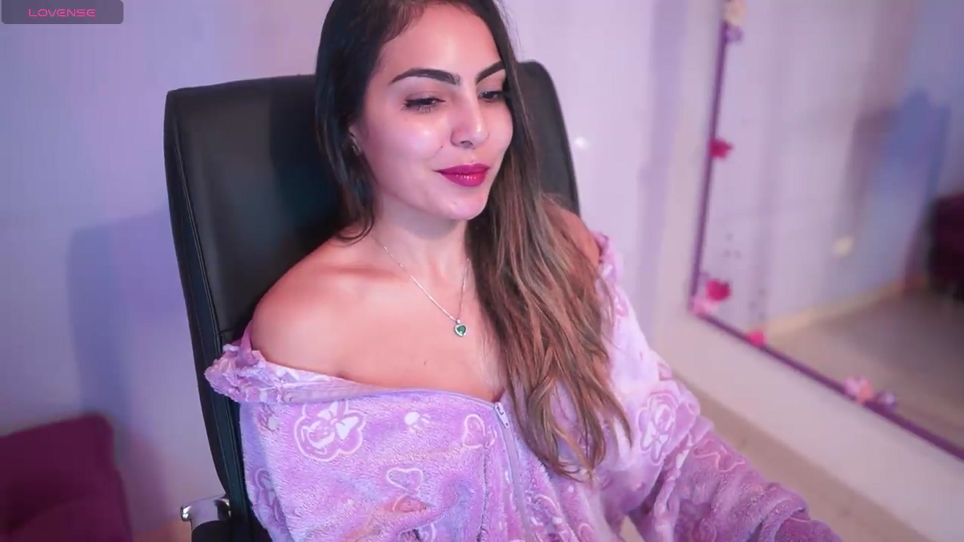 Gallery image thumbnail from CARMENVILLA1's myfreecams stream on, 06/20/2026, 05:18 image 2 of 20