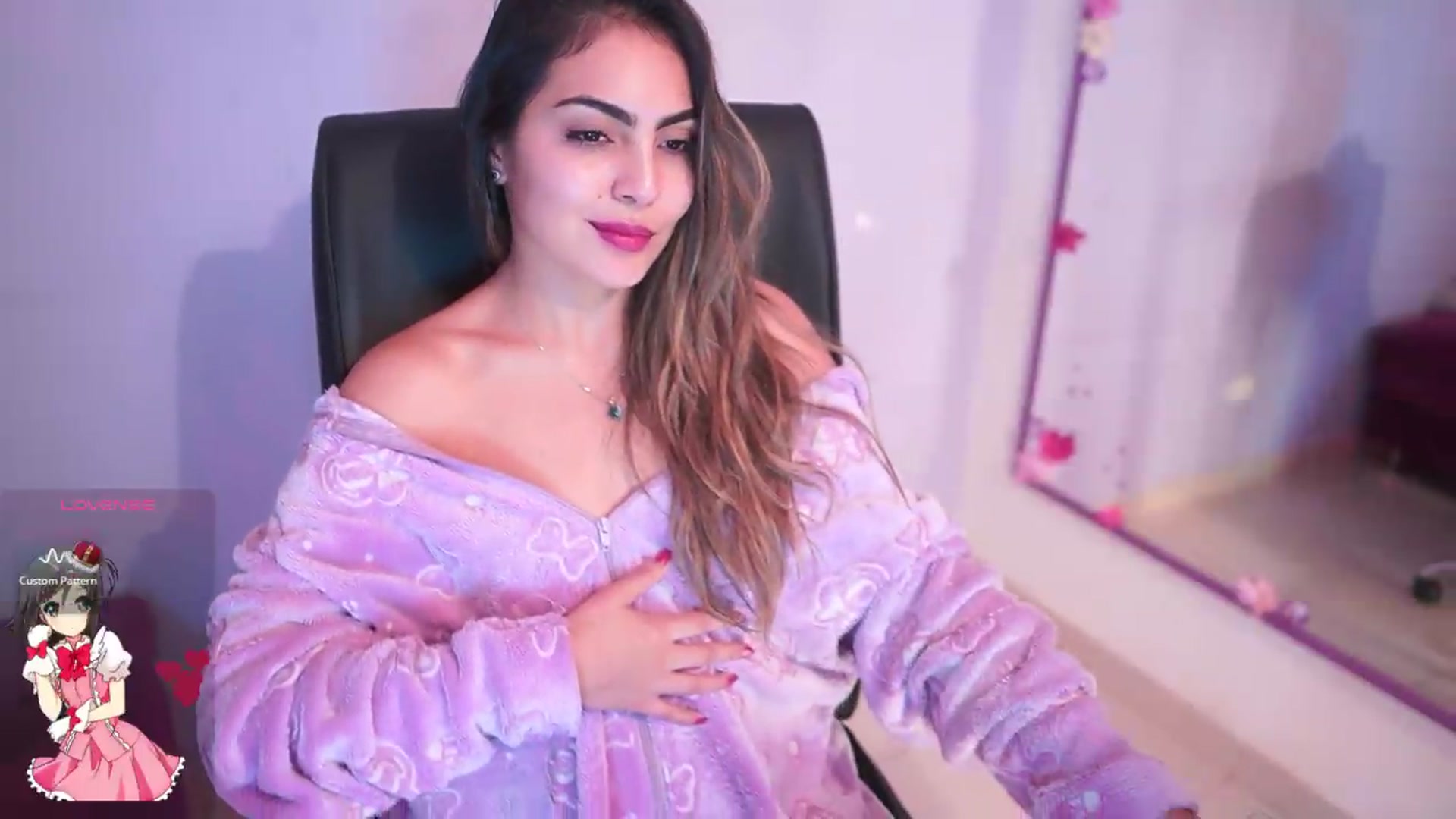 Gallery image thumbnail from CARMENVILLA1's myfreecams stream on, 06/20/2026, 06:25 image 3 of 20