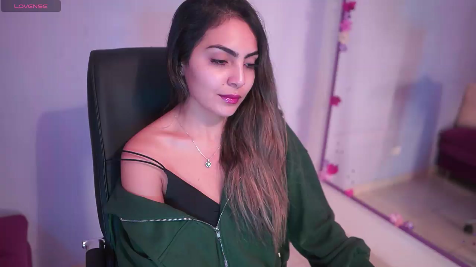 Gallery image thumbnail from CARMENVILLA1's myfreecams stream on, 07/02/2026, 06:10 image 17 of 20