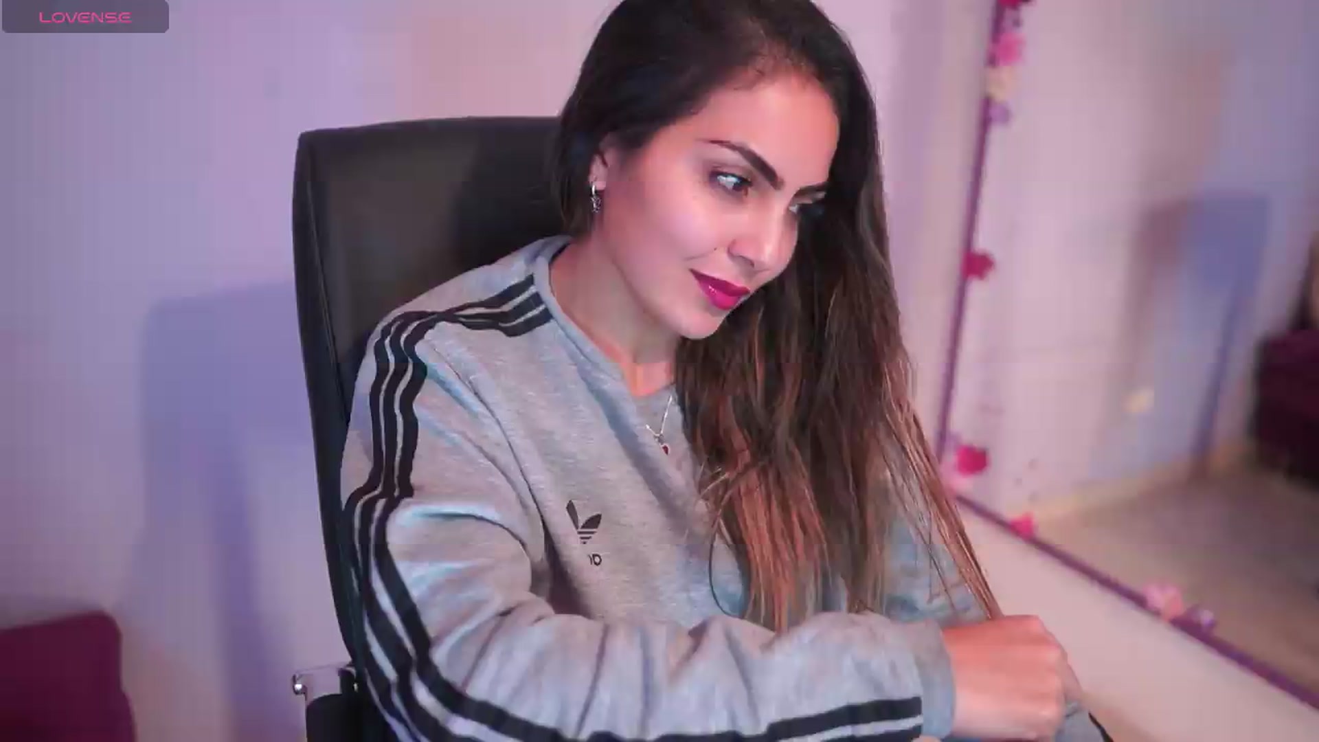 Gallery image thumbnail from CARMENVILLA1's myfreecams stream on, 07/07/2026, 06:37 image 7 of 20