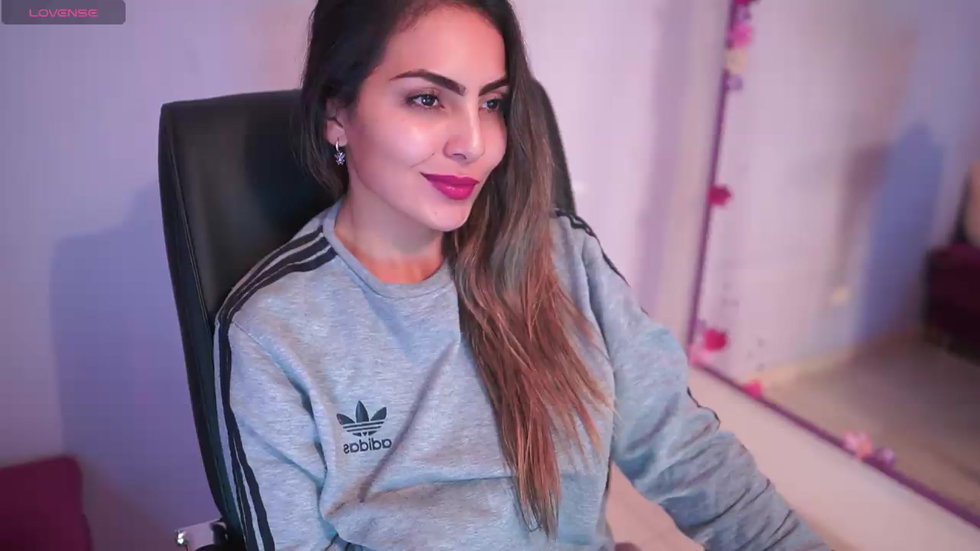 Gallery image thumbnail from CARMENVILLA1's myfreecams stream on, 07/07/2026, 07:37 image 8 of 20