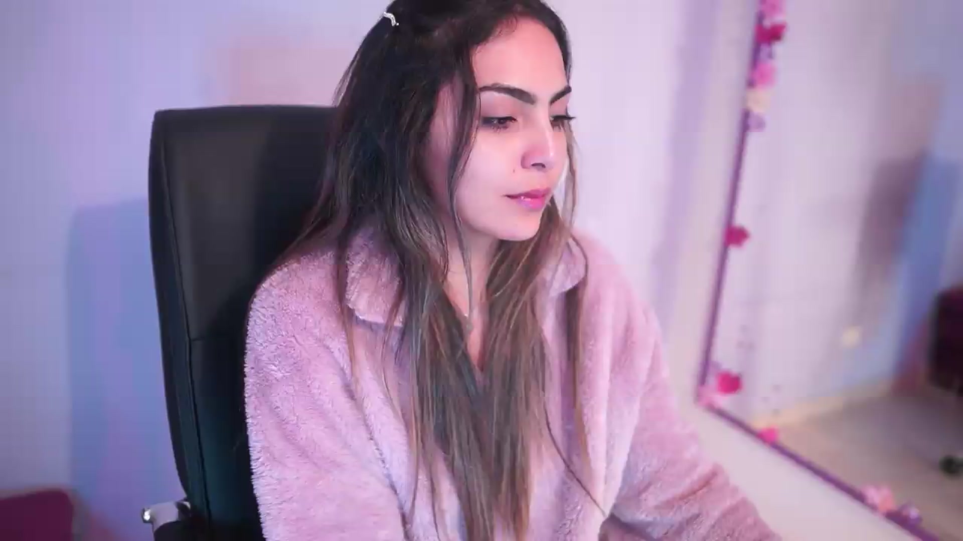 Gallery image thumbnail from CARMENVILLA1's myfreecams stream on, 07/23/2026, 05:40 image 13 of 20