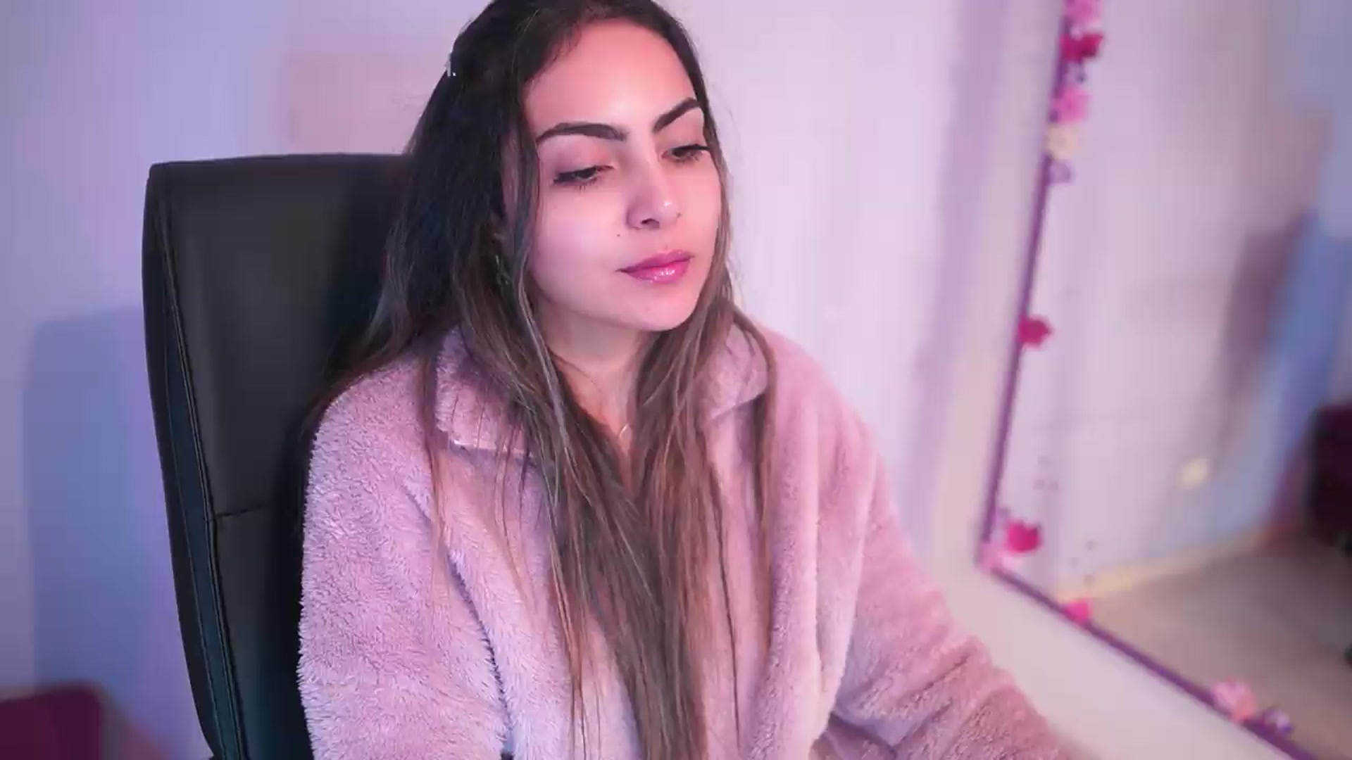 Gallery image thumbnail from CARMENVILLA1's myfreecams stream on, 07/23/2026, 05:40 image 15 of 20