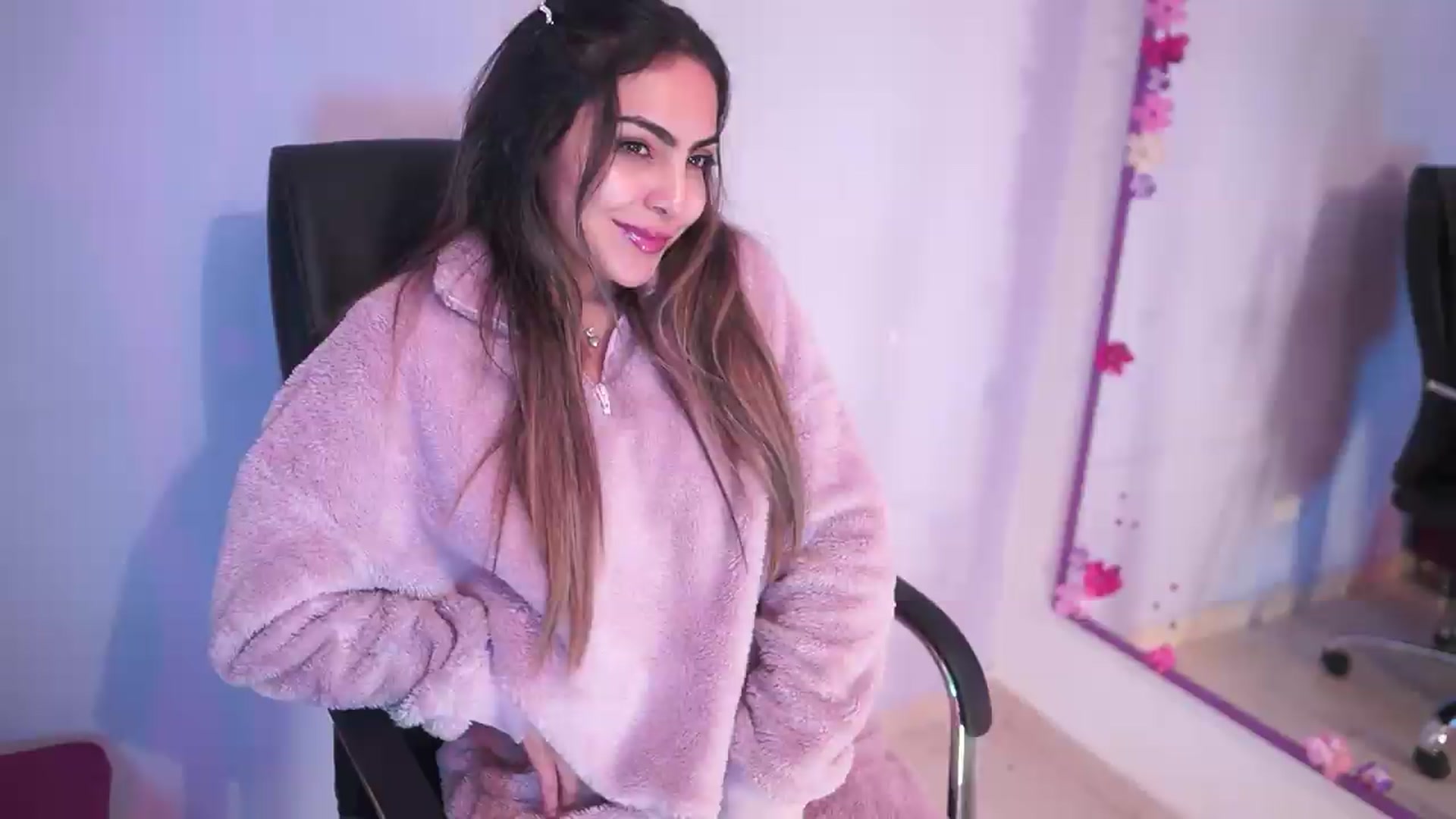 Gallery image thumbnail from CARMENVILLA1's myfreecams stream on, 07/23/2026, 05:40 image 17 of 20