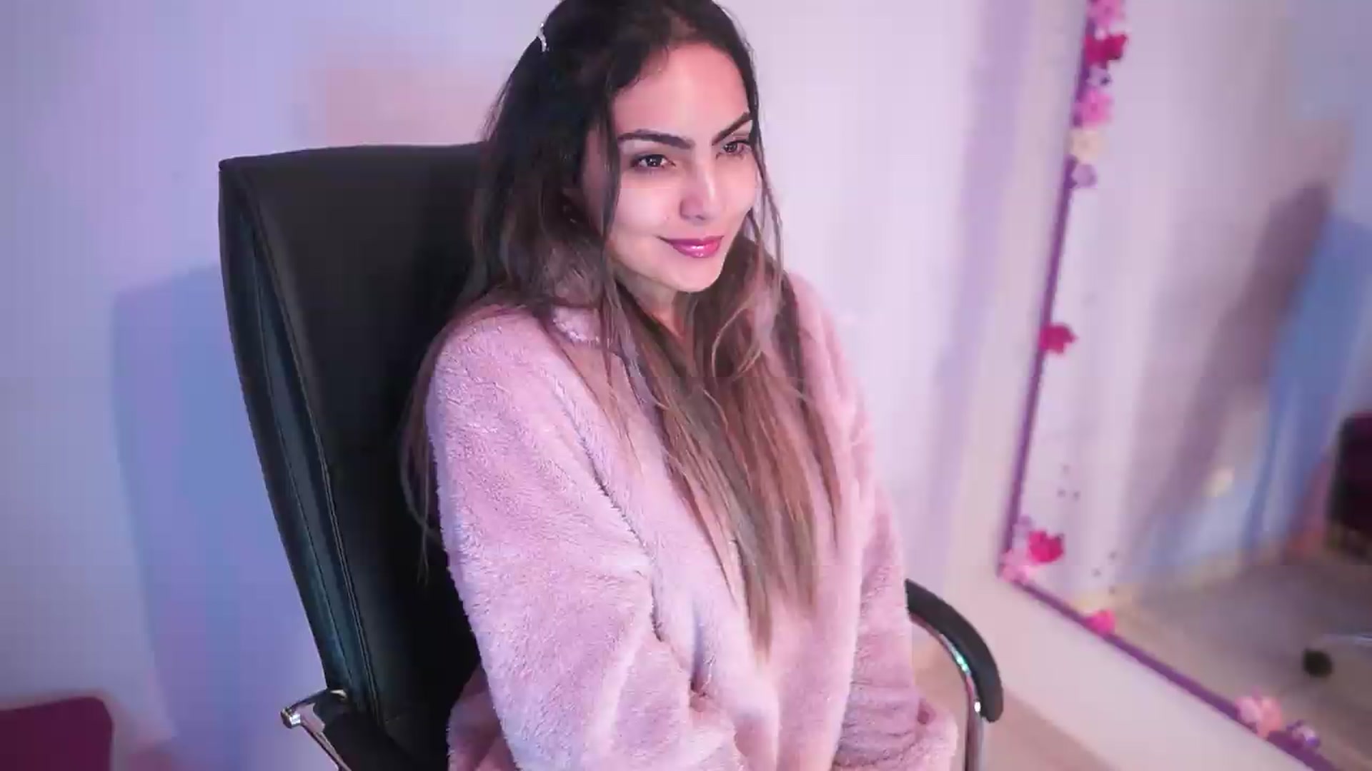 Gallery image thumbnail from CARMENVILLA1's myfreecams stream on, 07/23/2026, 05:40 image 10 of 20