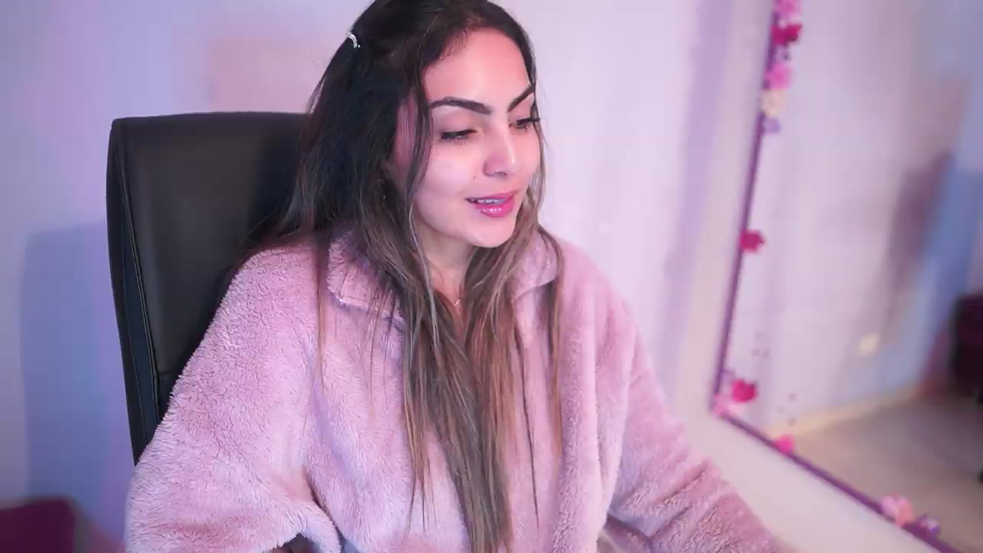Gallery image thumbnail from CARMENVILLA1's myfreecams stream on, 07/23/2026, 05:40 image 16 of 20