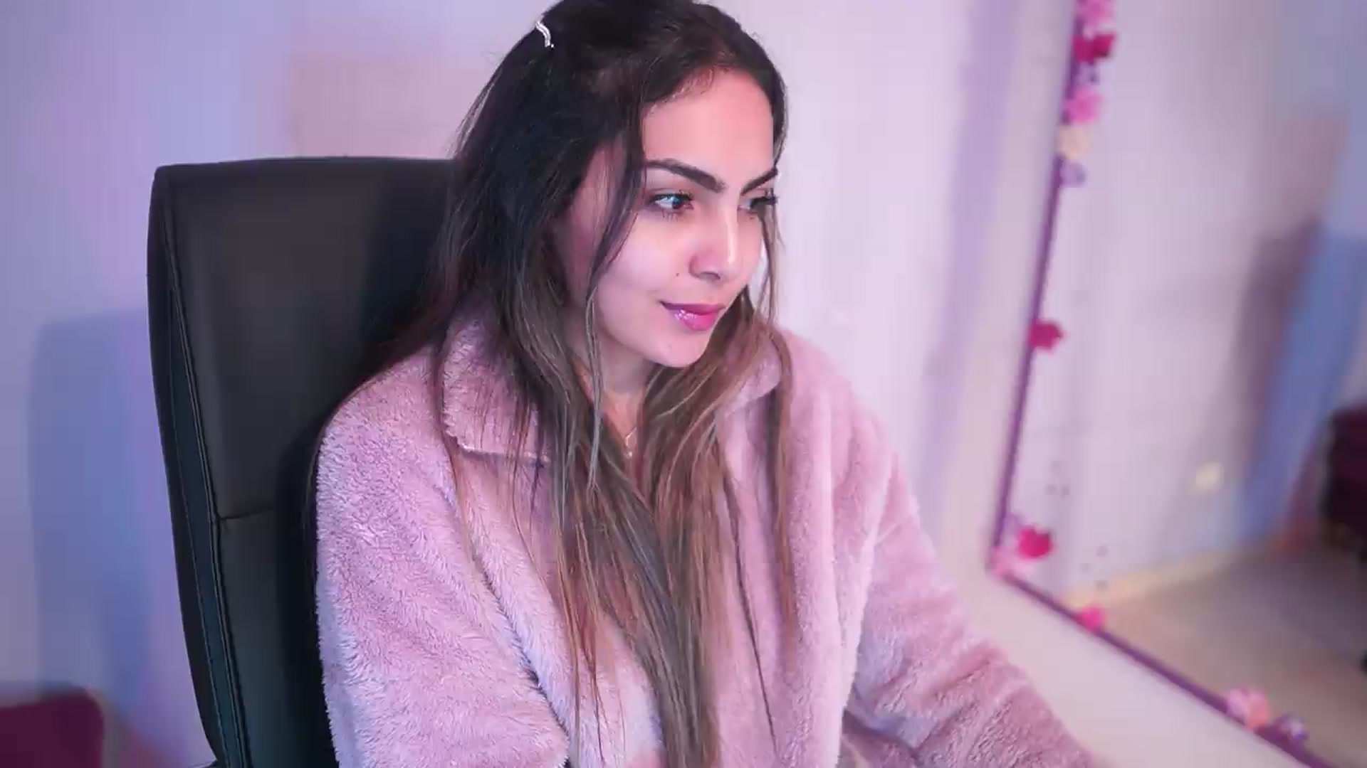 Gallery image thumbnail from CARMENVILLA1's myfreecams stream on, 07/23/2026, 05:40 image 14 of 20