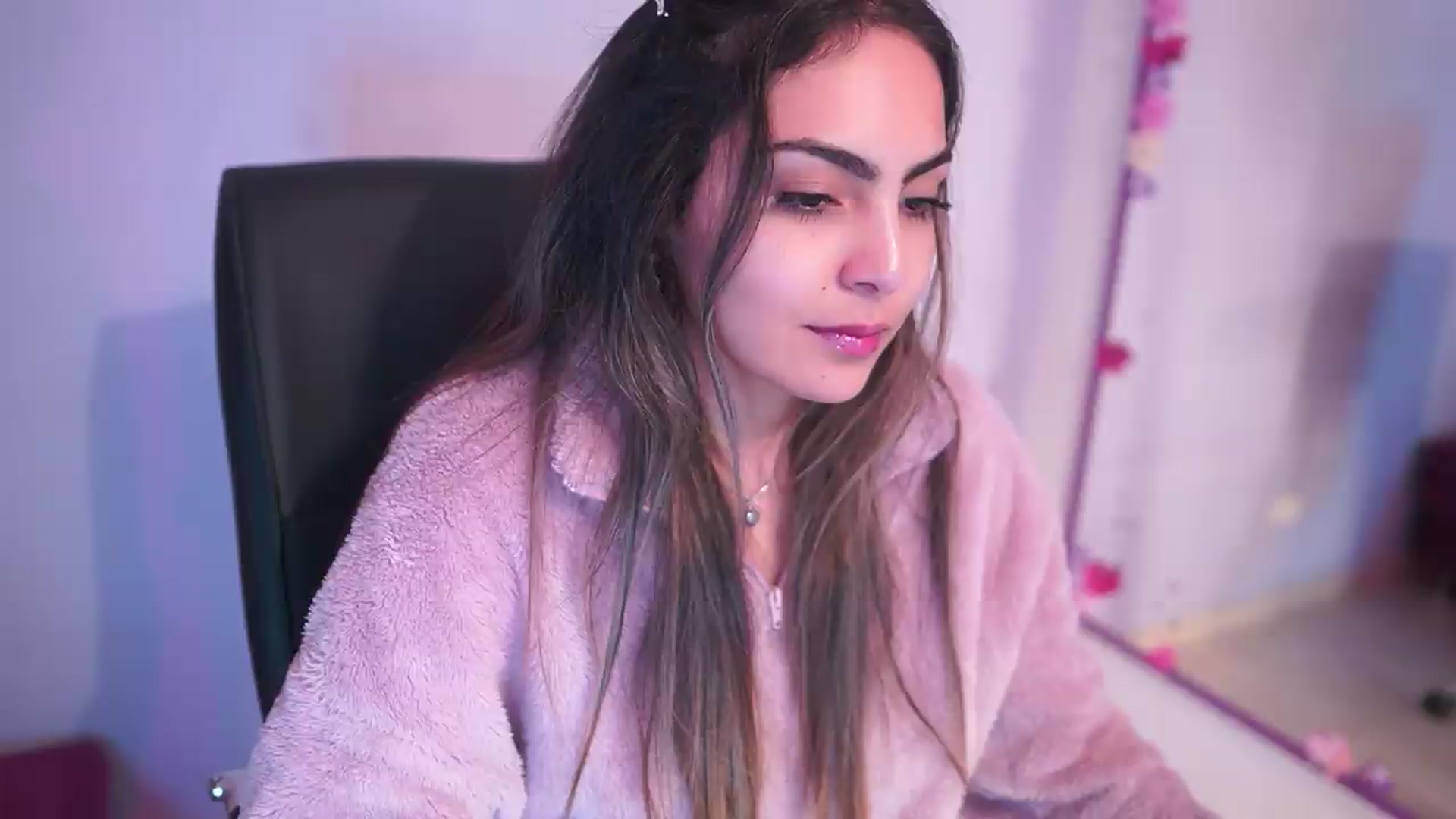 Gallery image thumbnail from CARMENVILLA1's myfreecams stream on, 07/23/2026, 05:40 image 12 of 20
