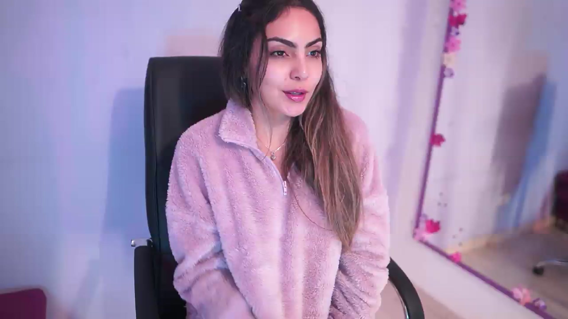 Gallery image thumbnail from CARMENVILLA1's myfreecams stream on, 07/23/2026, 05:40 image 6 of 20