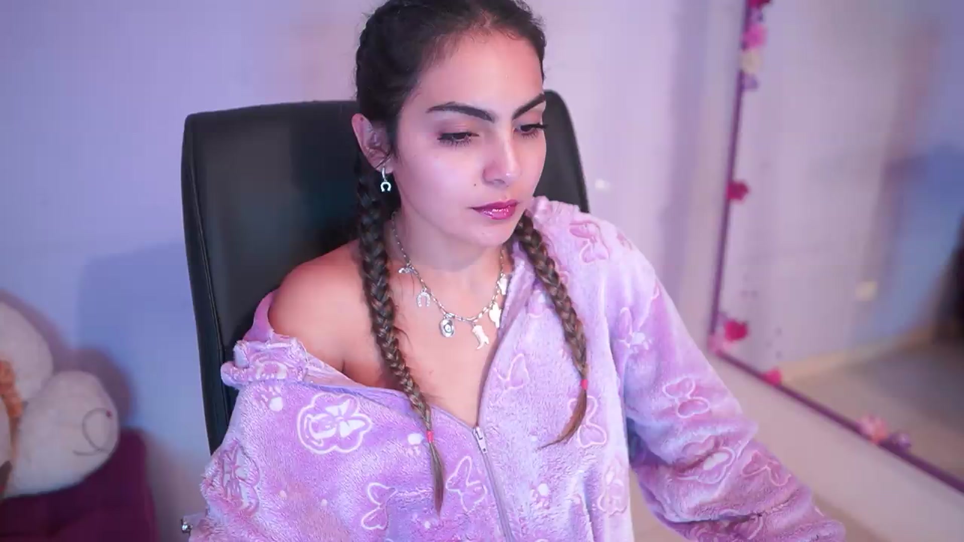 Gallery image thumbnail from CARMENVILLA1's myfreecams stream on, 07/29/2026, 05:55 image 2 of 20
