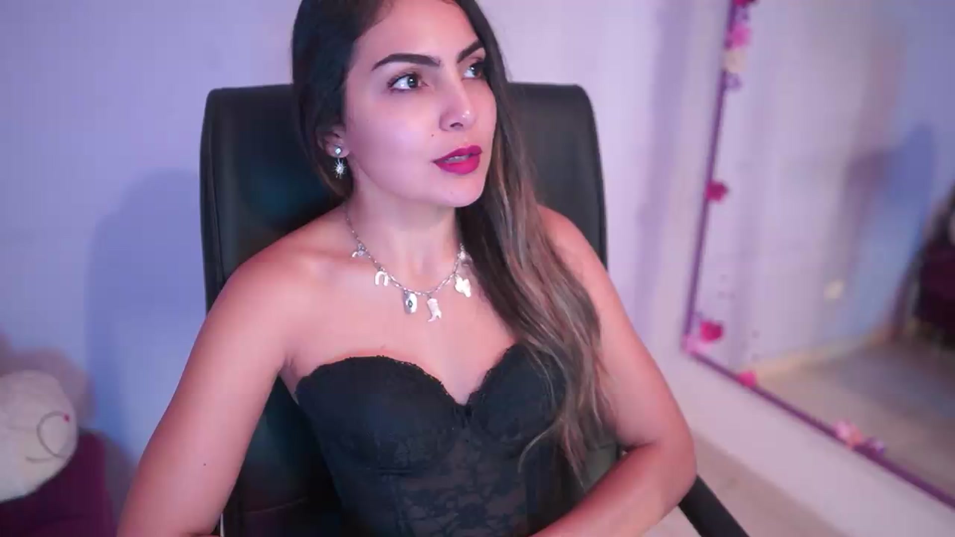 Gallery image thumbnail from CARMENVILLA1's myfreecams stream on, 08/06/2026, 05:44 image 2 of 20