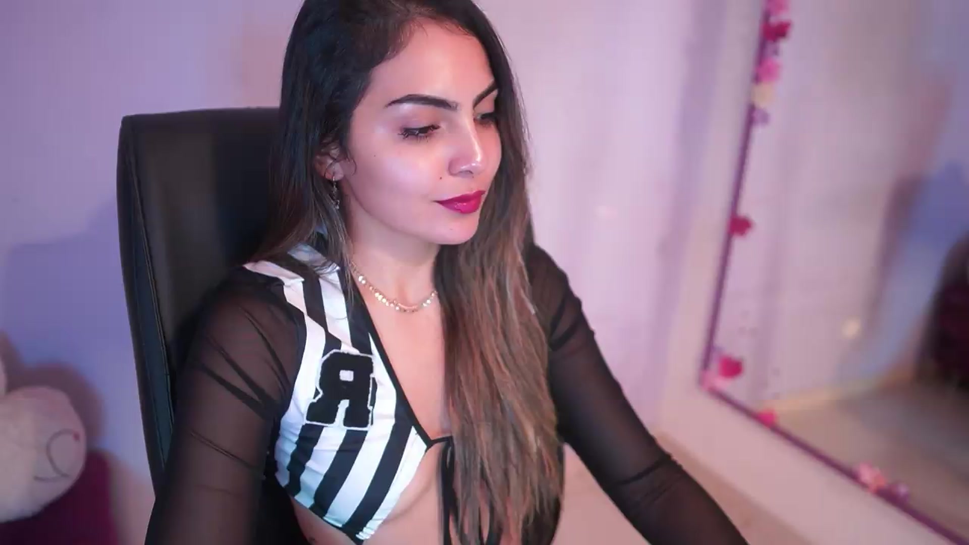 Gallery image thumbnail from CARMENVILLA1's myfreecams stream on, 08/07/2026, 05:36 image 17 of 20