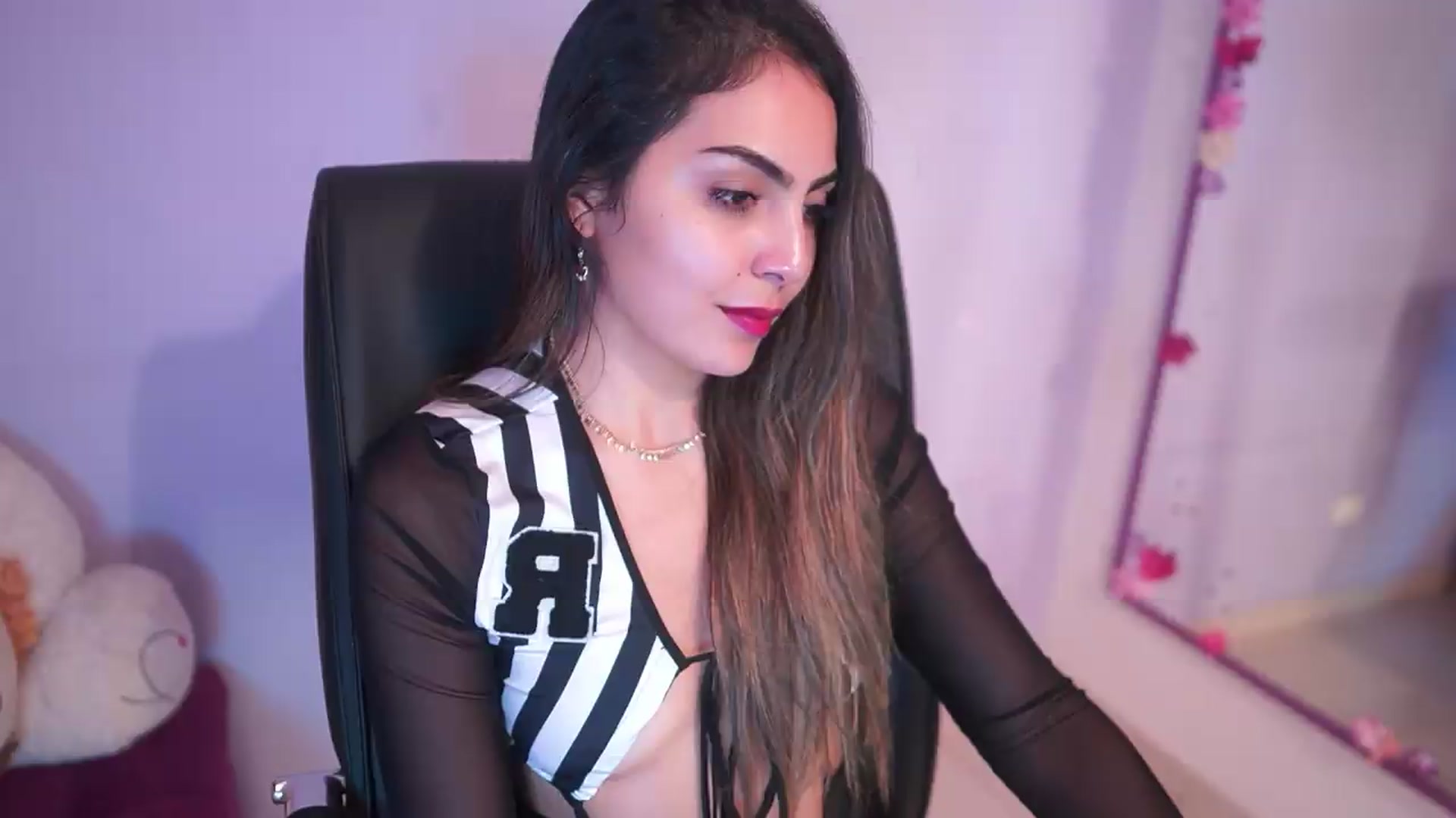 Gallery image thumbnail from CARMENVILLA1's myfreecams stream on, 08/07/2026, 05:36 image 20 of 20