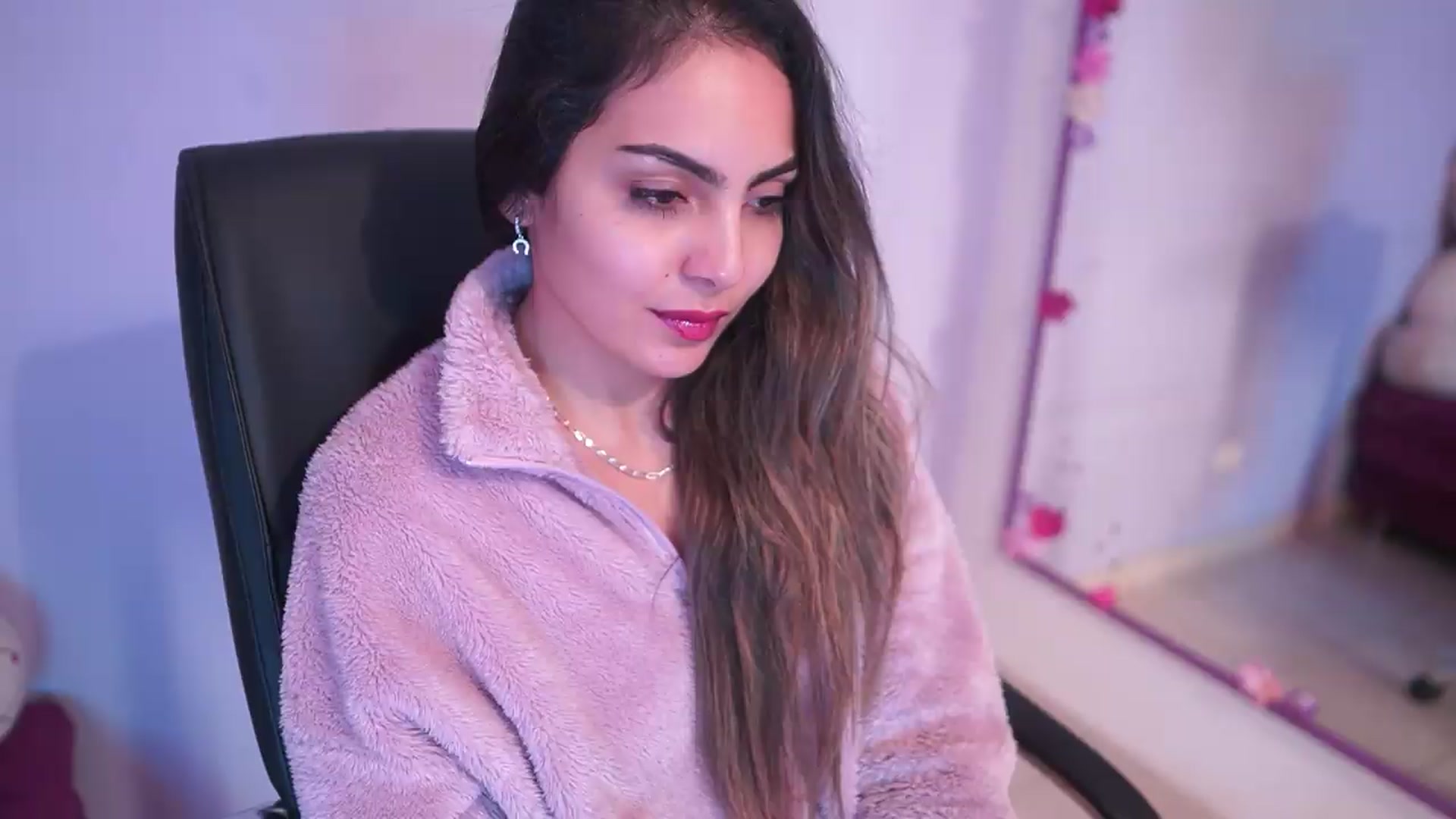 Gallery image thumbnail from CARMENVILLA1's myfreecams stream on, 08/11/2026, 05:30 image 15 of 20