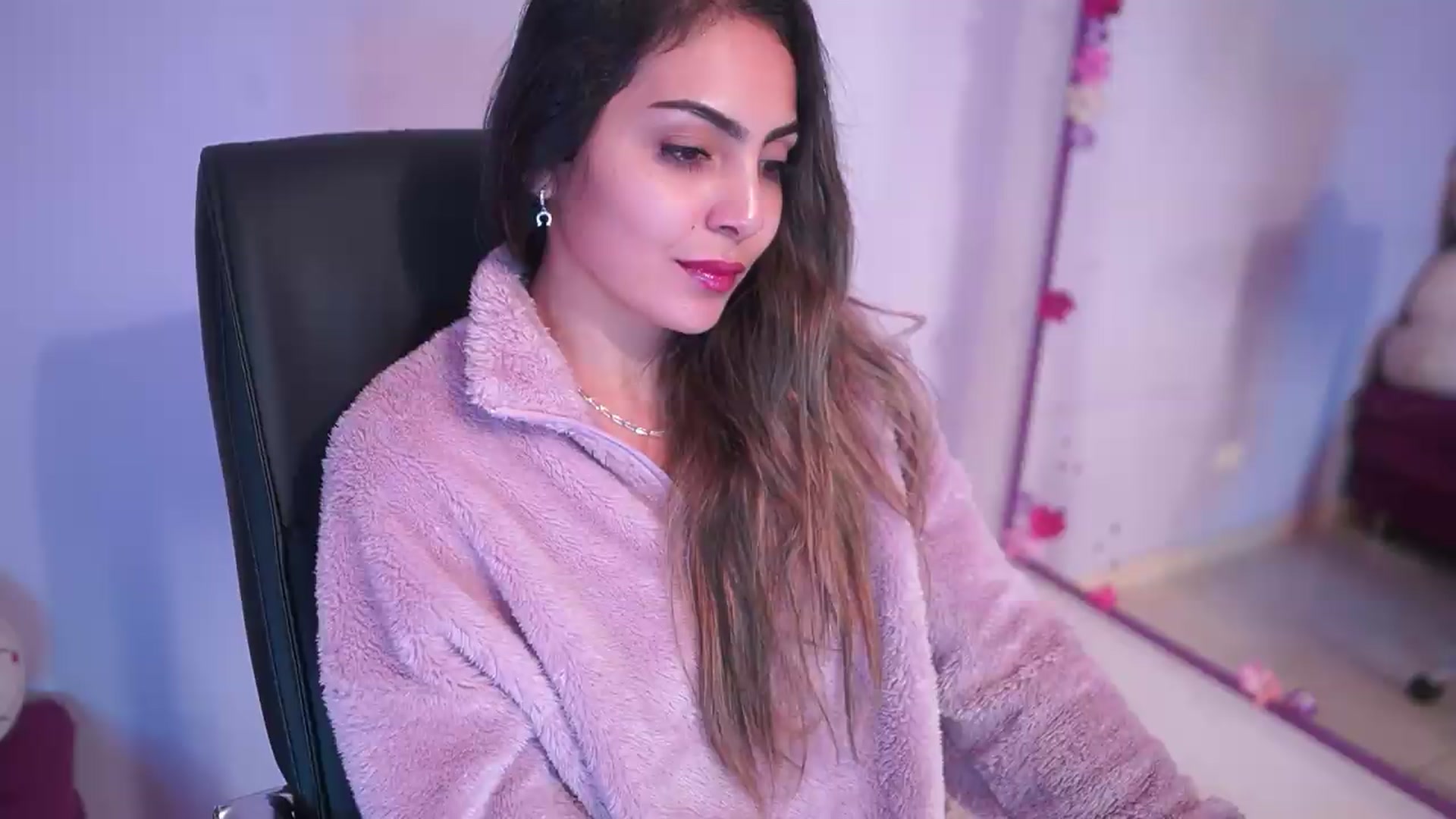 Gallery image thumbnail from CARMENVILLA1's myfreecams stream on, 08/11/2026, 05:30 image 9 of 20