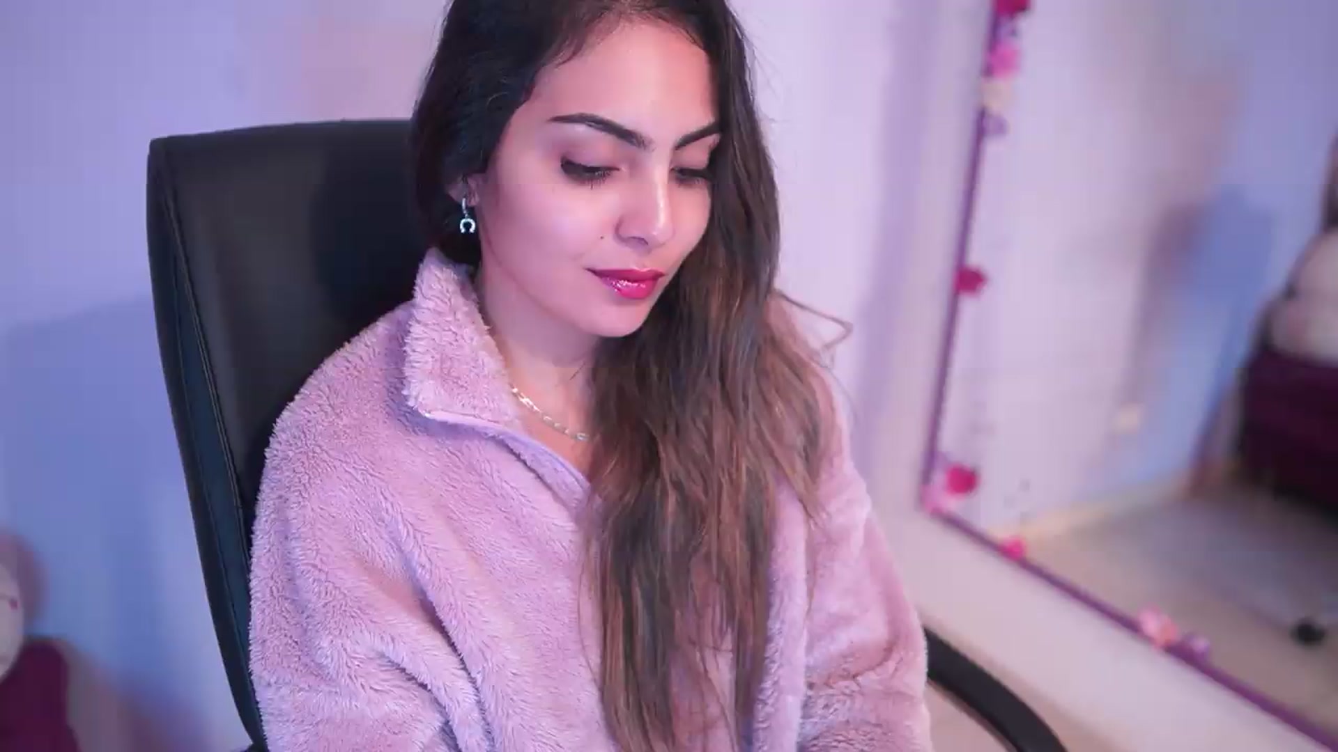 Gallery image thumbnail from CARMENVILLA1's myfreecams stream on, 08/11/2026, 05:30 image 6 of 20