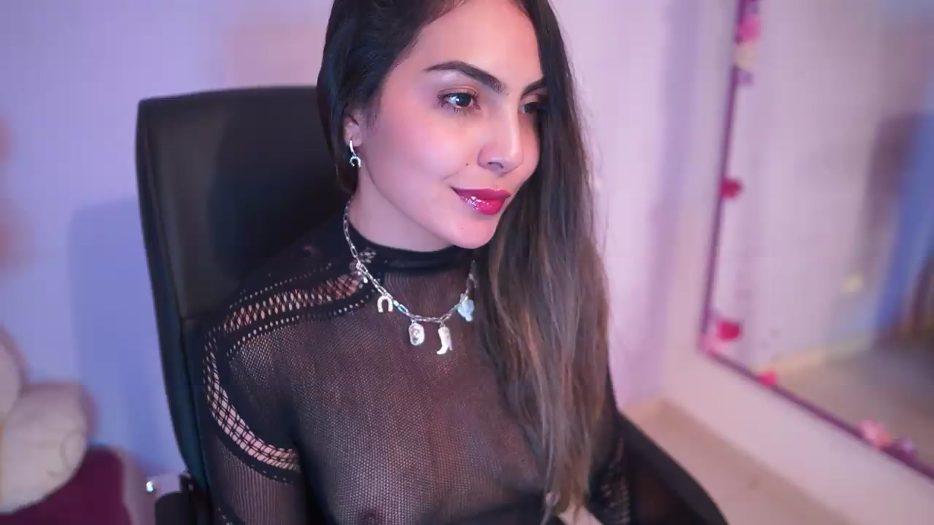 Gallery image thumbnail from CARMENVILLA1's myfreecams stream on, 08/20/2026, 04:50 image 7 of 20