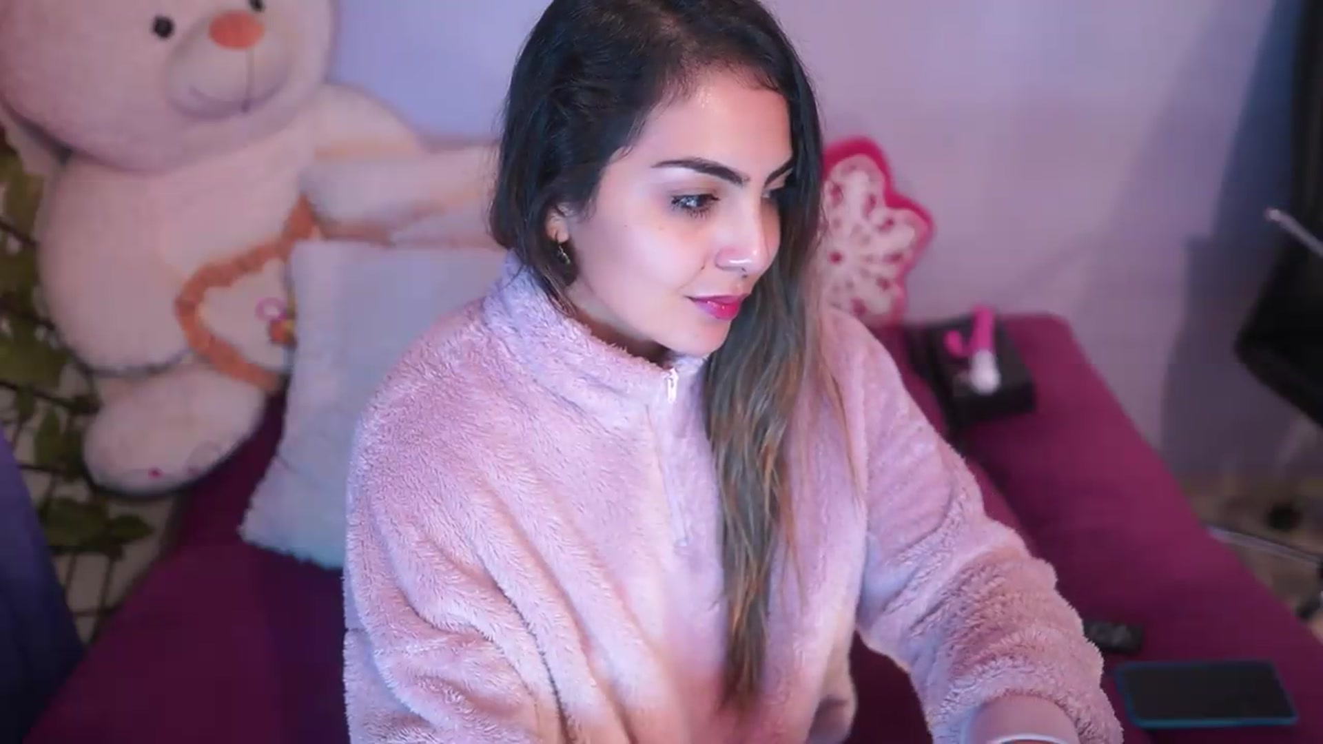 Gallery image thumbnail from CARMENVILLA1's myfreecams stream on, 08/27/2026, 06:04 image 18 of 20
