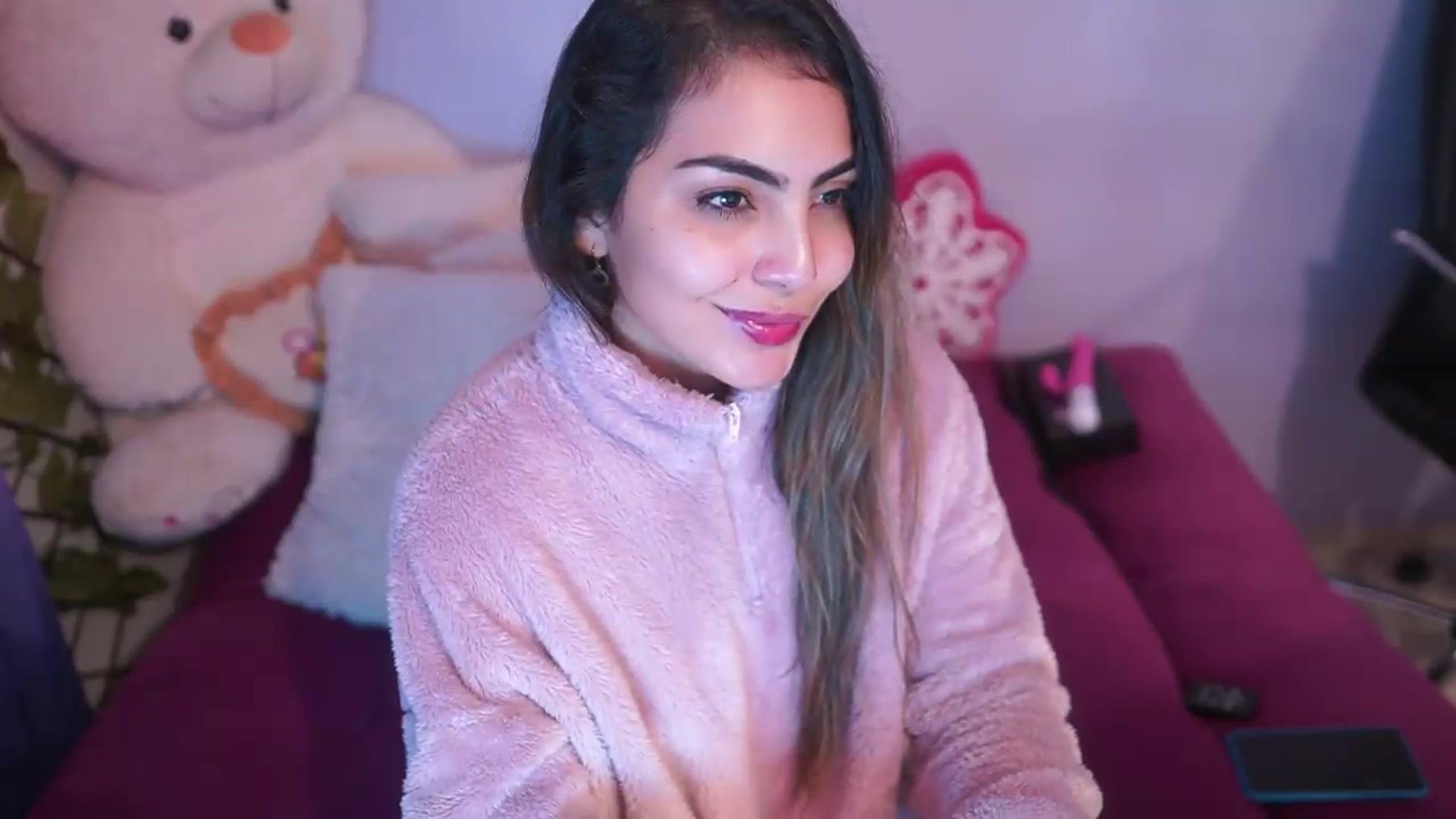 Gallery image thumbnail from CARMENVILLA1's myfreecams stream on, 08/27/2026, 06:04 image 16 of 20