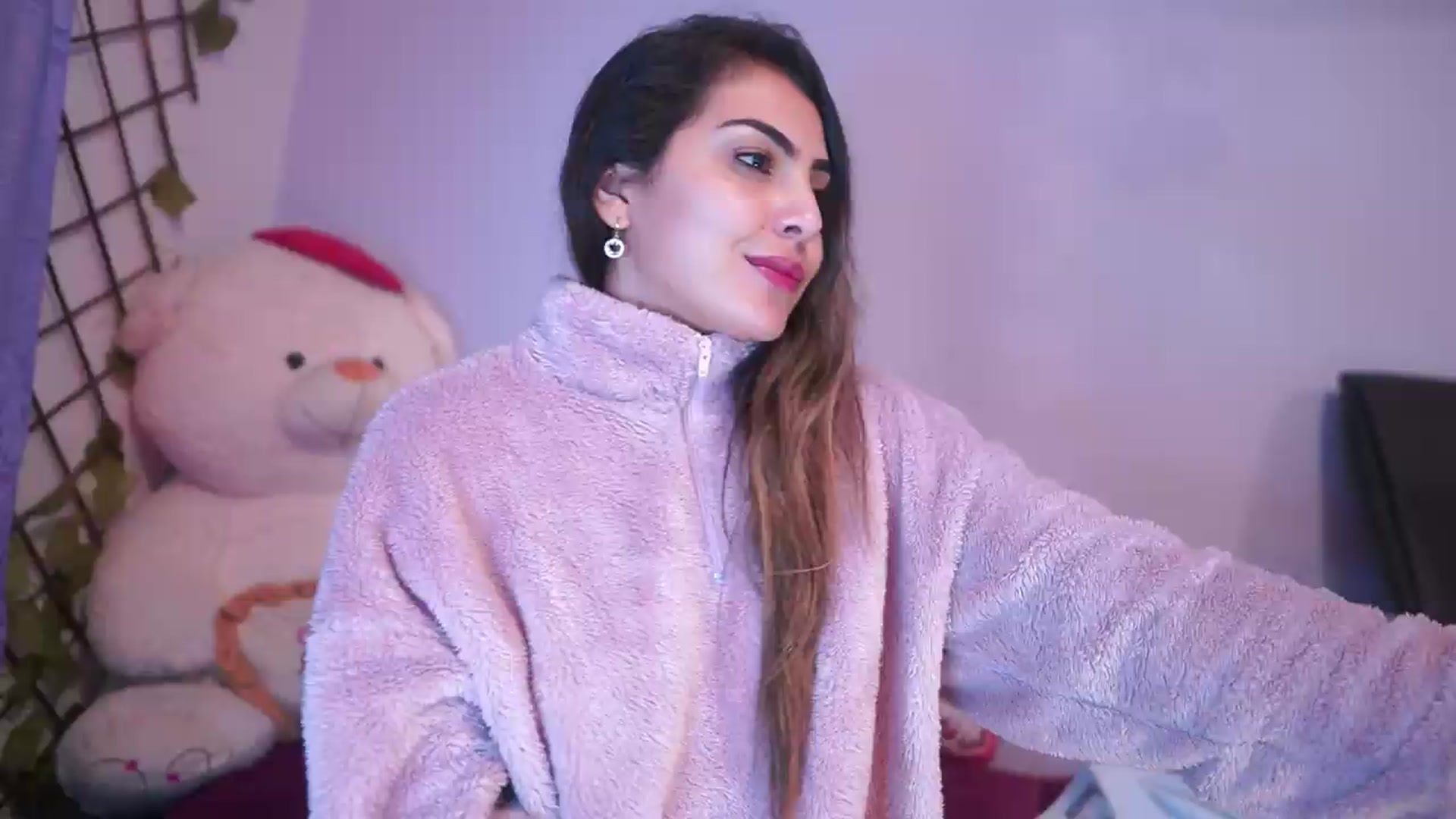 Gallery image thumbnail from CARMENVILLA1's myfreecams stream on, 08/27/2026, 06:04 image 4 of 20