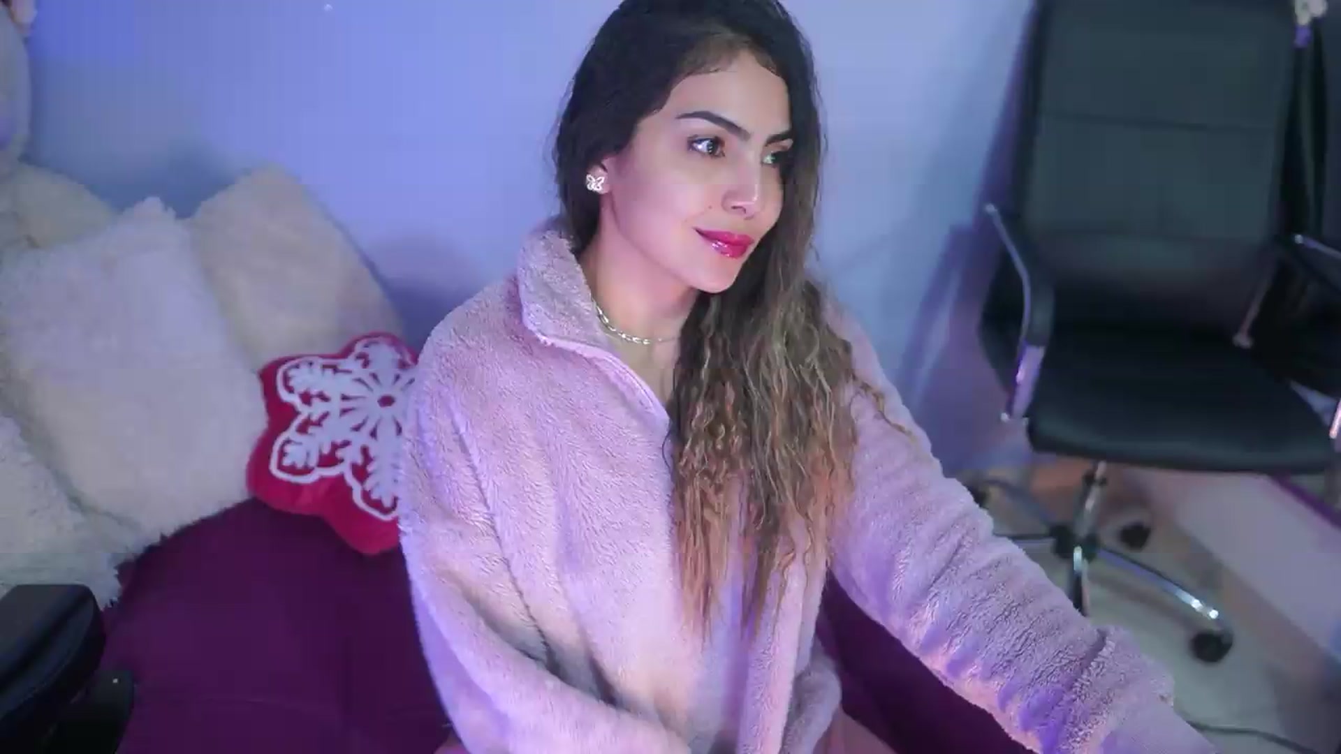 Gallery image thumbnail from CARMENVILLA1's myfreecams stream on, 09/07/2026, 06:36 image 2 of 20