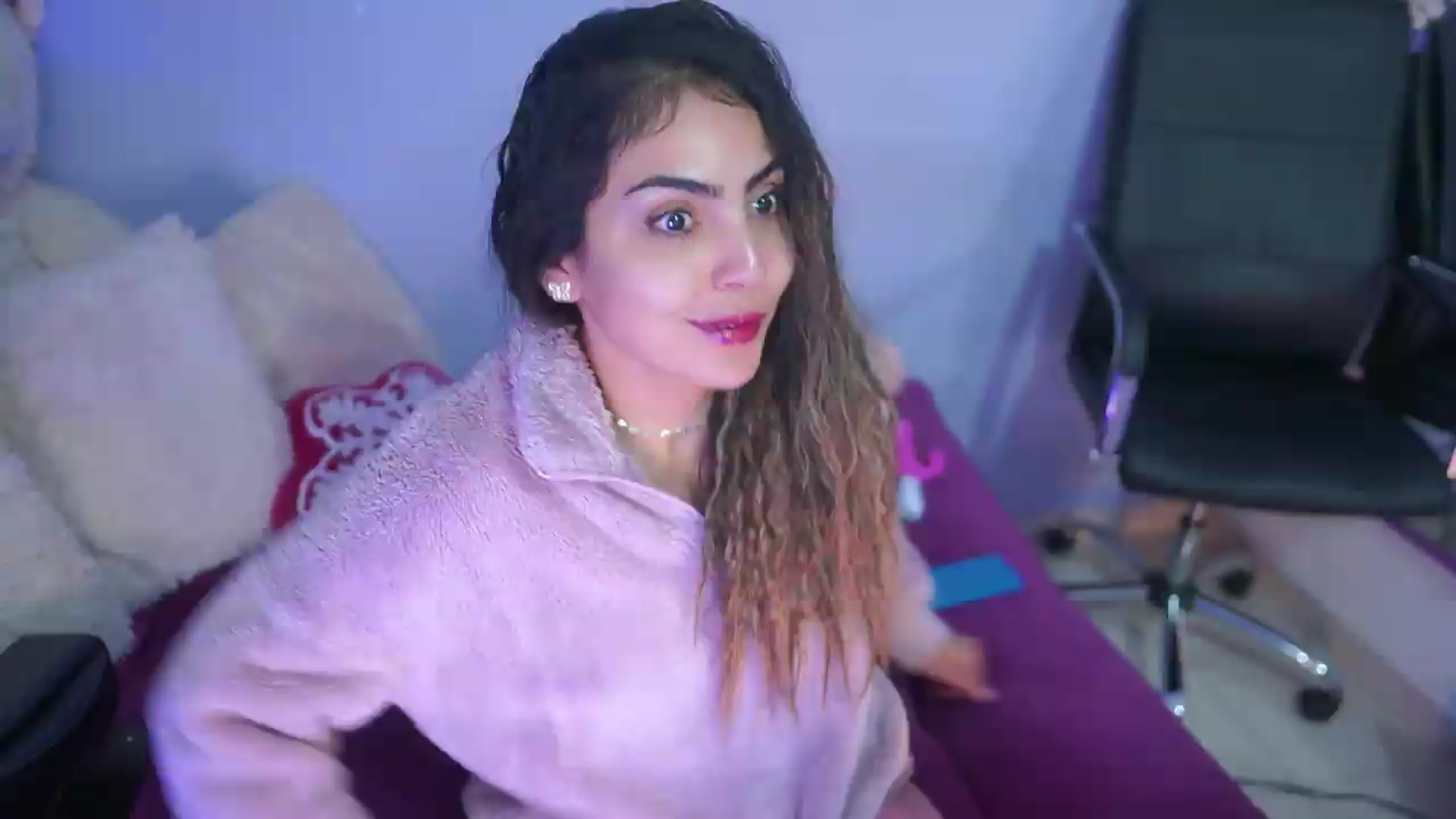 Gallery image thumbnail from CARMENVILLA1's myfreecams stream on, 09/07/2026, 06:36 image 9 of 20