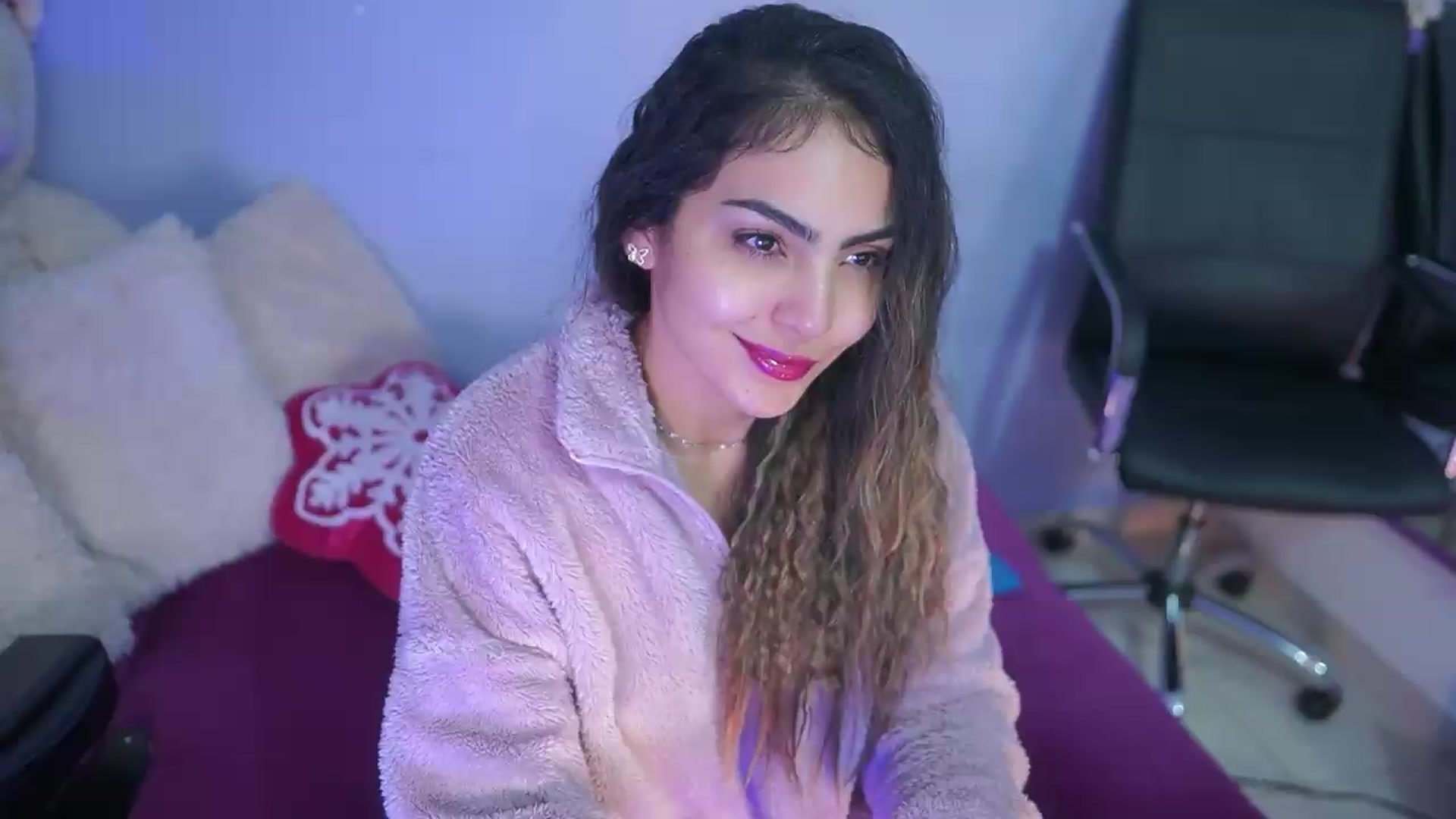 Gallery image thumbnail from CARMENVILLA1's myfreecams stream on, 09/07/2026, 06:36 image 8 of 20