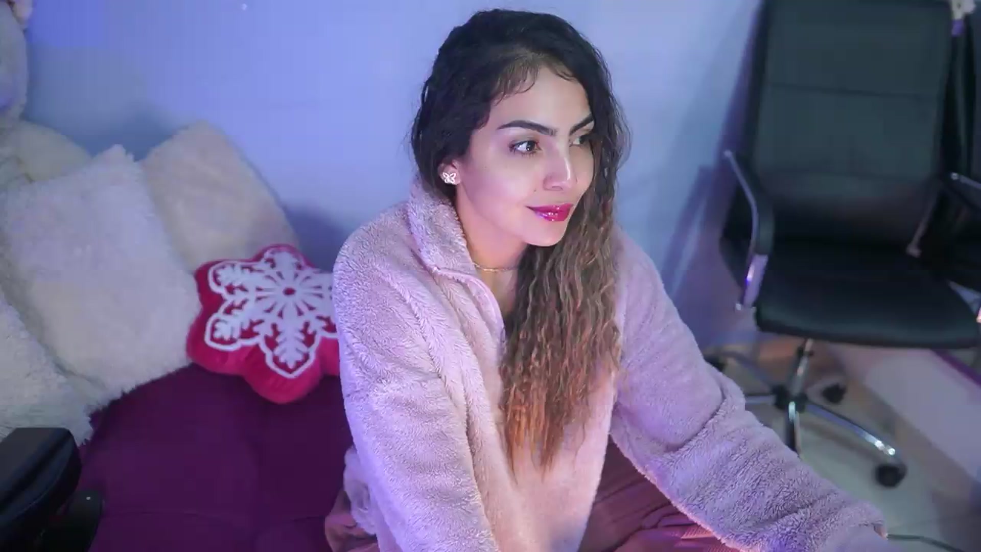 Gallery image thumbnail from CARMENVILLA1's myfreecams stream on, 09/07/2026, 06:36 image 20 of 20
