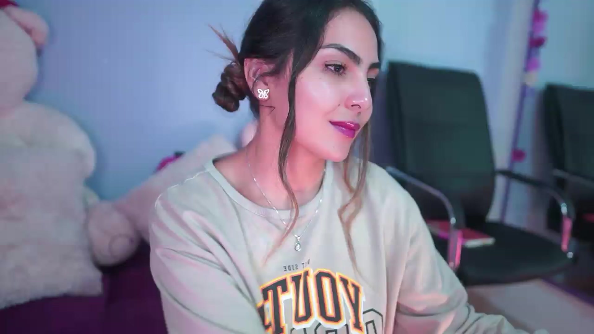 Gallery image thumbnail from CARMENVILLA1's myfreecams stream on, 09/10/2026, 04:53 image 4 of 20