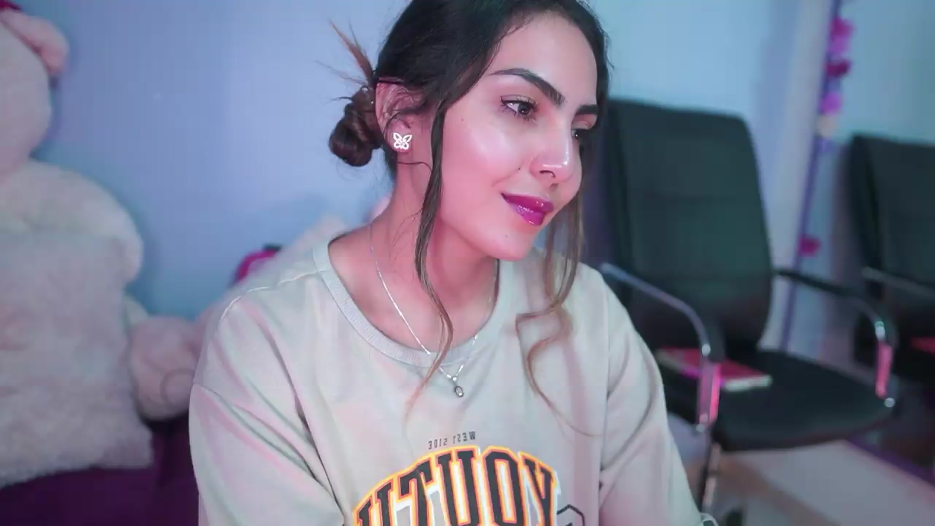 Gallery image thumbnail from CARMENVILLA1's myfreecams stream on, 09/10/2026, 04:53 image 19 of 20