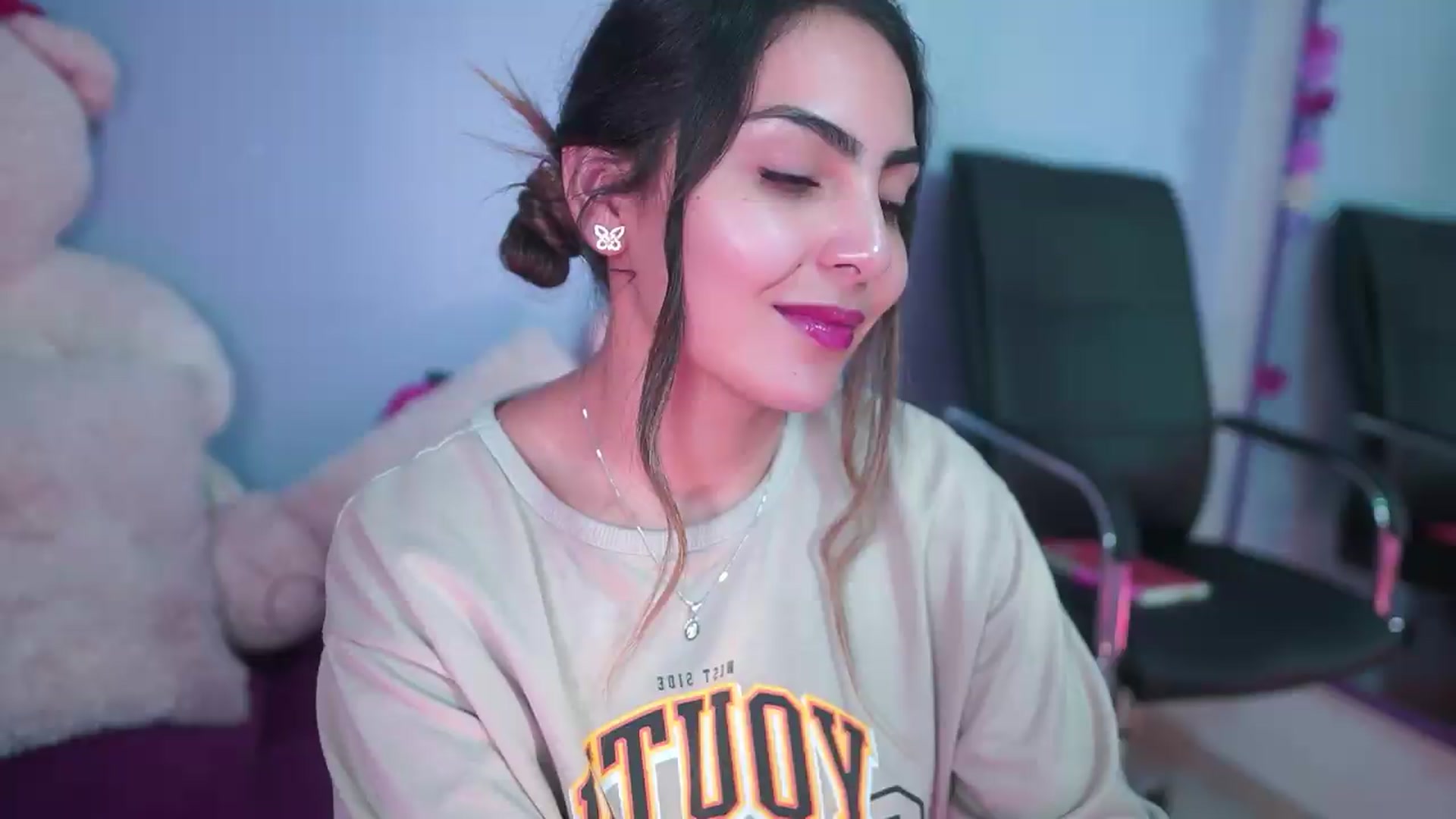 Gallery image thumbnail from CARMENVILLA1's myfreecams stream on, 09/10/2026, 04:53 image 7 of 20