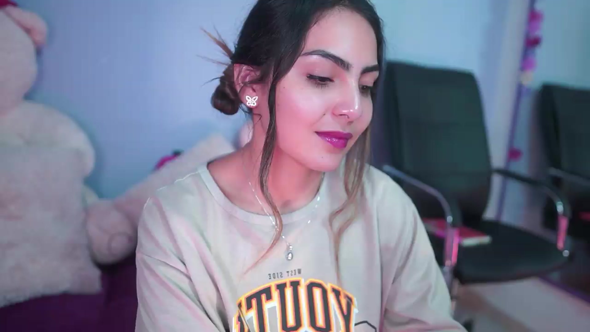 Gallery image thumbnail from CARMENVILLA1's myfreecams stream on, 09/10/2026, 04:53 image 10 of 20