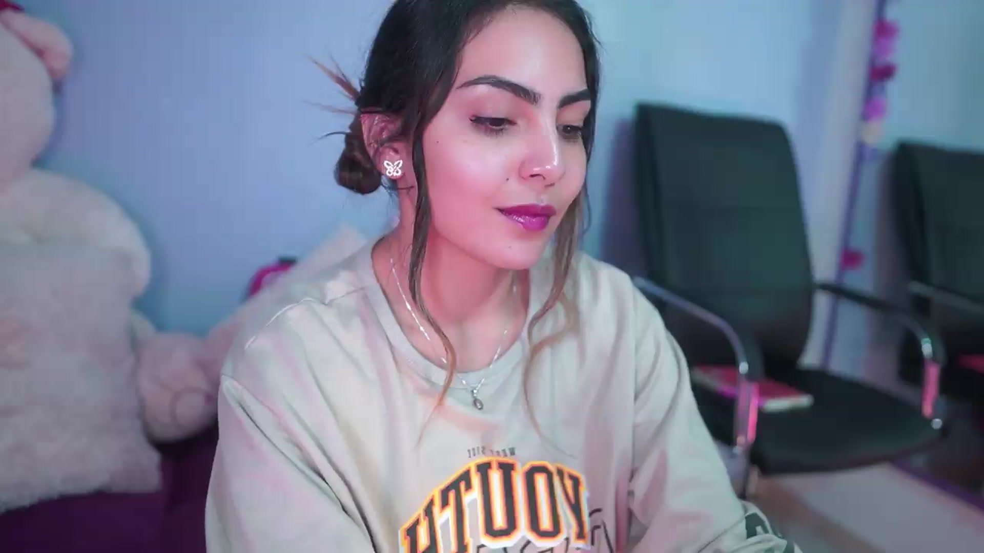 Gallery image thumbnail from CARMENVILLA1's myfreecams stream on, 09/10/2026, 04:53 image 14 of 20