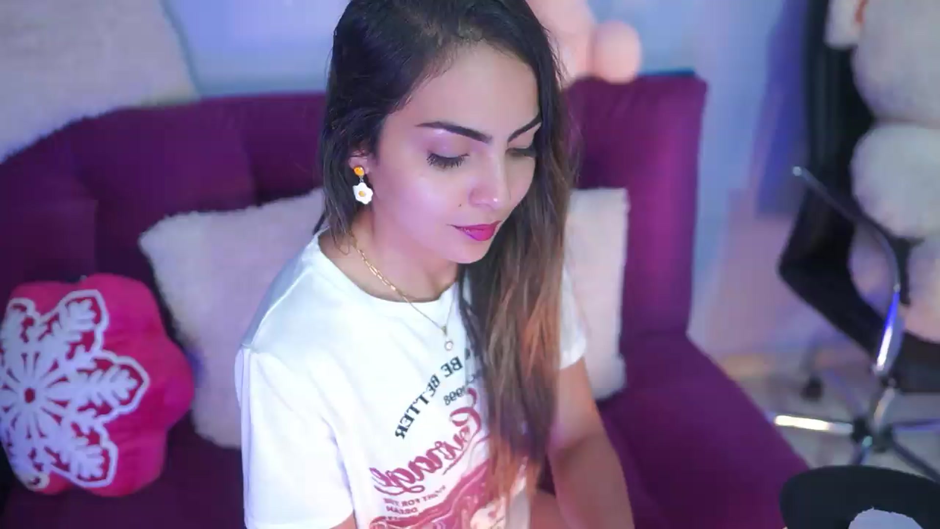 Gallery image thumbnail from CARMENVILLA1's myfreecams stream on, 09/18/2026, 05:36 image 18 of 20