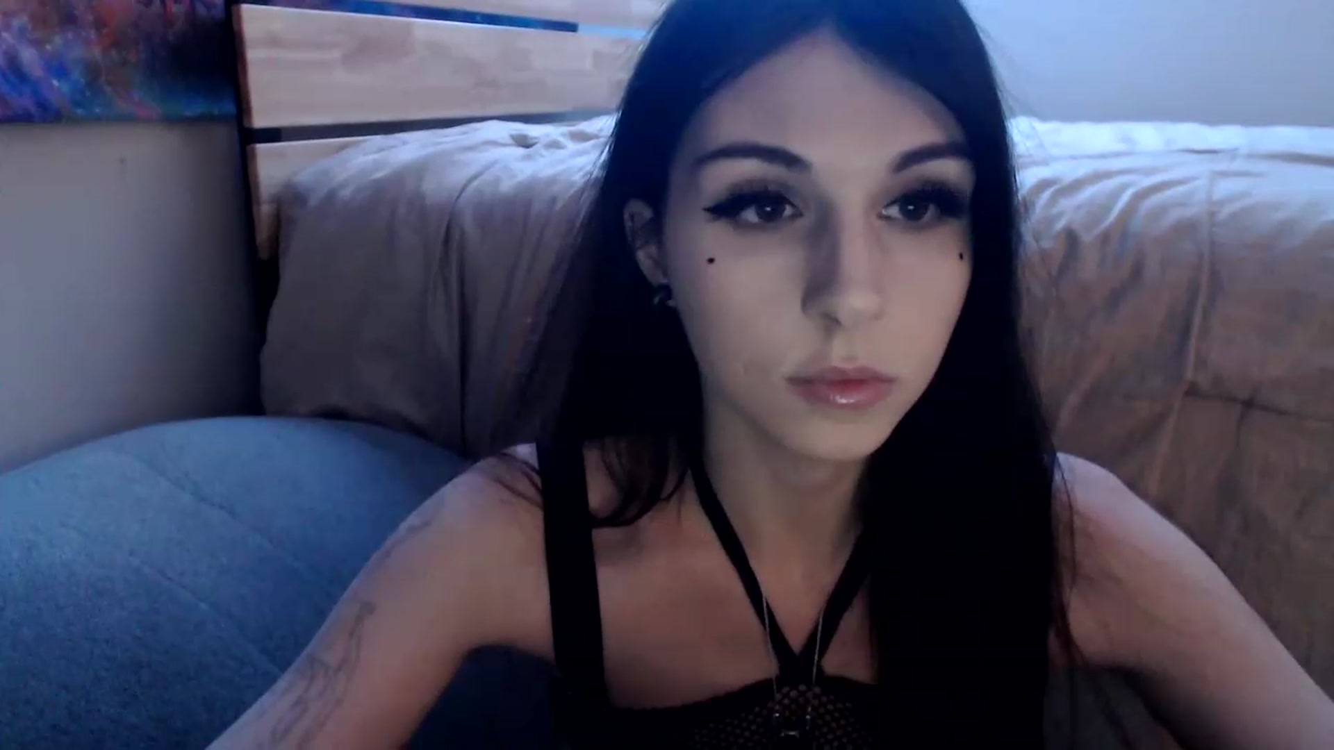 Gallery image thumbnail from CGjszie's myfreecams stream on, 11/18/2022, 07:01 image 12 of 20