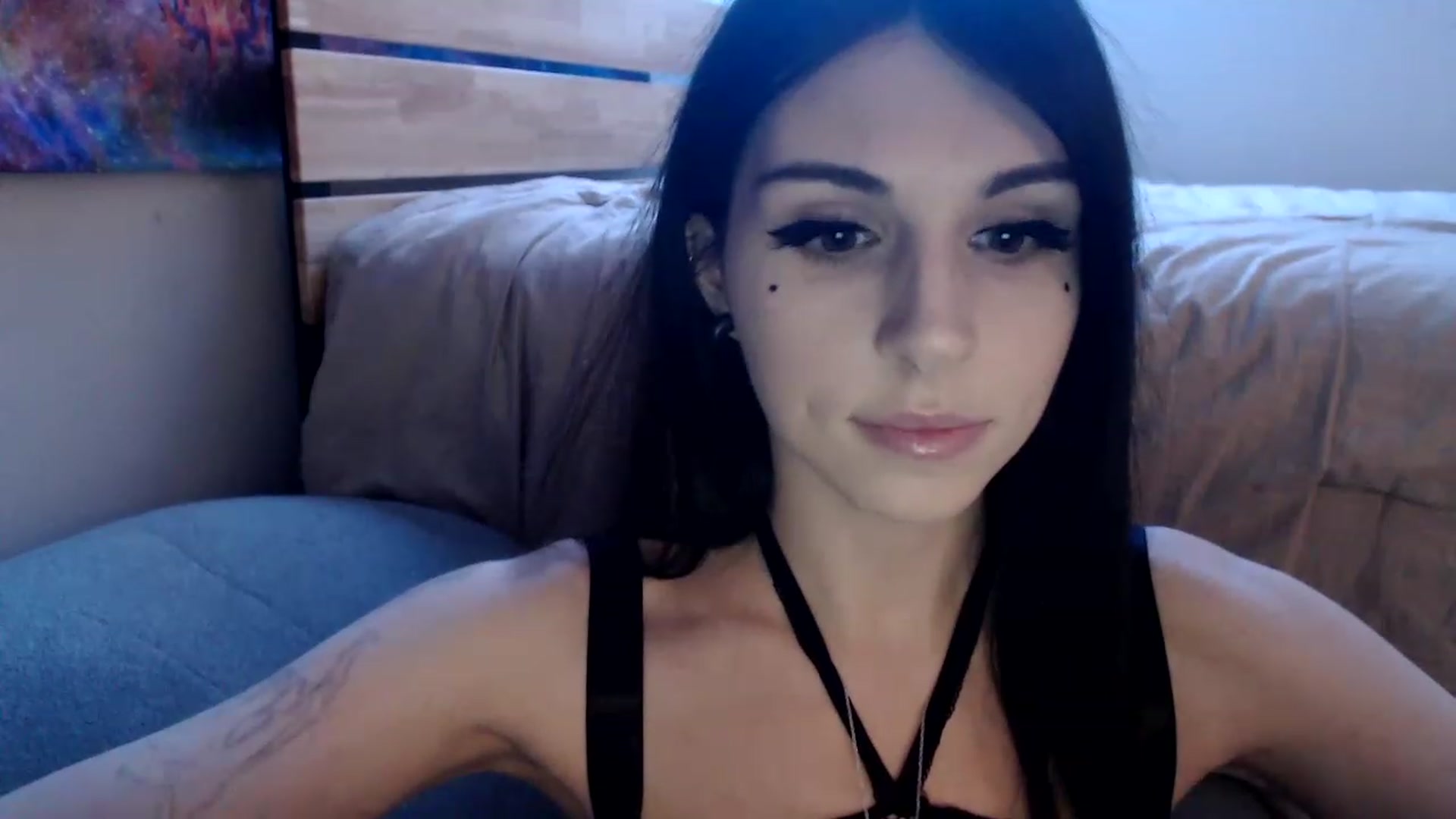 Gallery image thumbnail from CGjszie's myfreecams stream on, 11/18/2022, 07:01 image 16 of 20