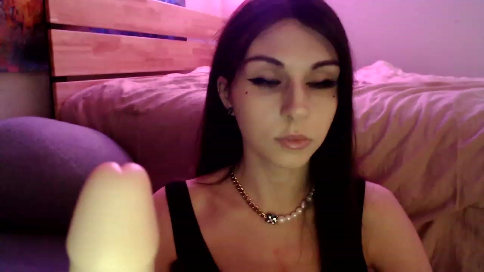 Gallery image thumbnail from CGjszie's myfreecams stream on, 11/21/2022, 04:48 image 1 of 20