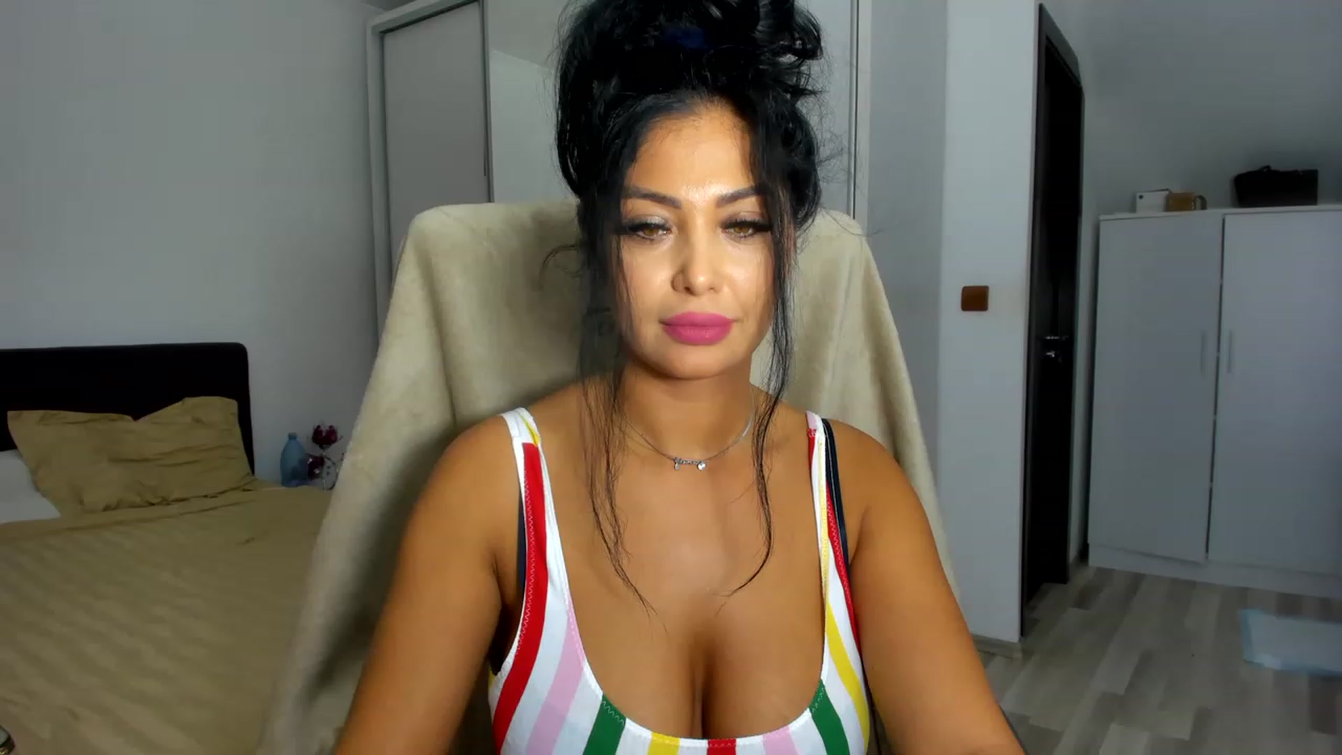 Gallery image thumbnail from CHLOE_CHERRY1's myfreecams stream on, 11/14/2022, 15:30 image 12 of 20