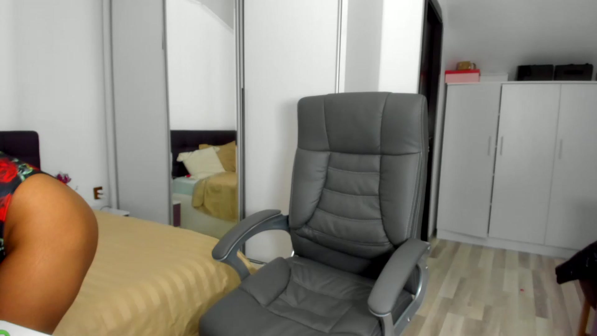 Gallery image thumbnail from CHLOE_CHERRY1's myfreecams stream on, 11/23/2022, 14:00 image 9 of 20