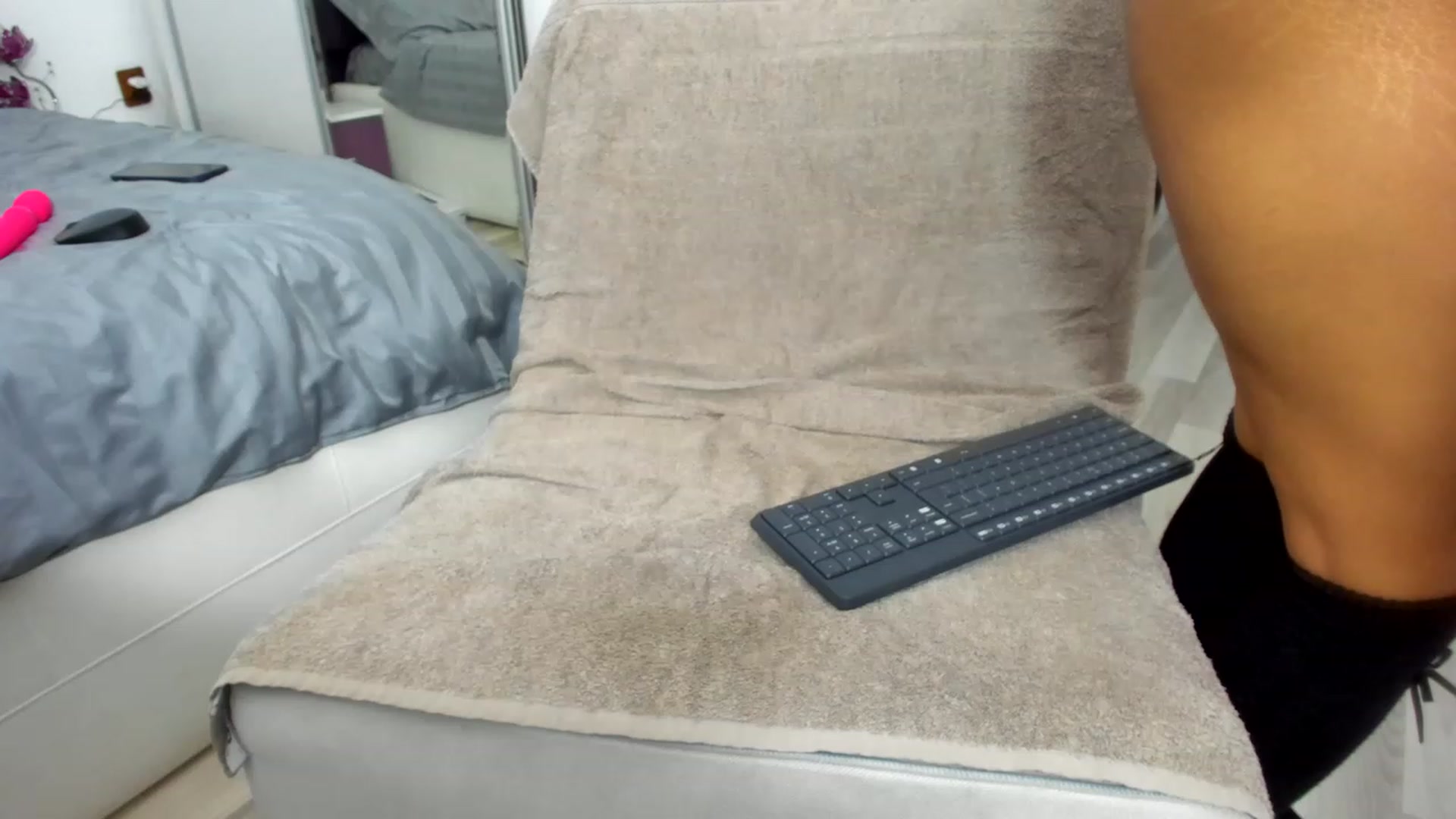 Gallery image thumbnail from CHLOE_CHERRY1's myfreecams stream on, 12/05/2022, 11:28 image 11 of 20