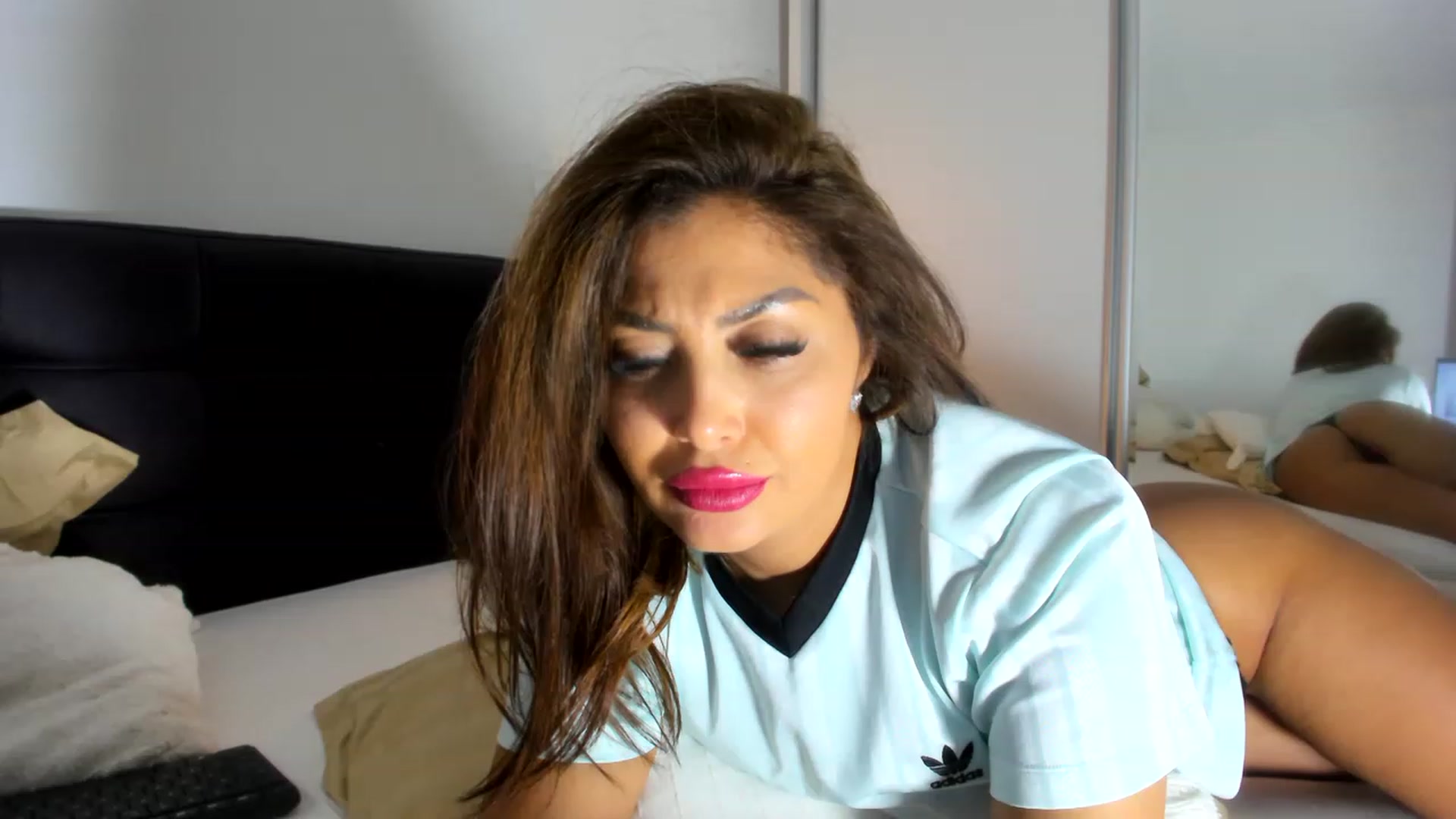 Gallery image thumbnail from CHLOE_CHERRY1's myfreecams stream on, 02/05/2023, 18:58 image 13 of 20